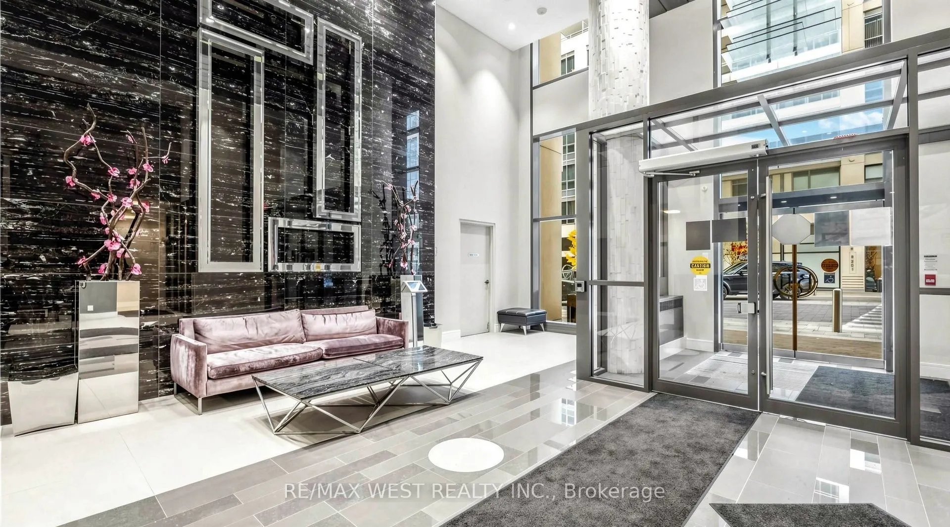 9191 Yonge Street #609