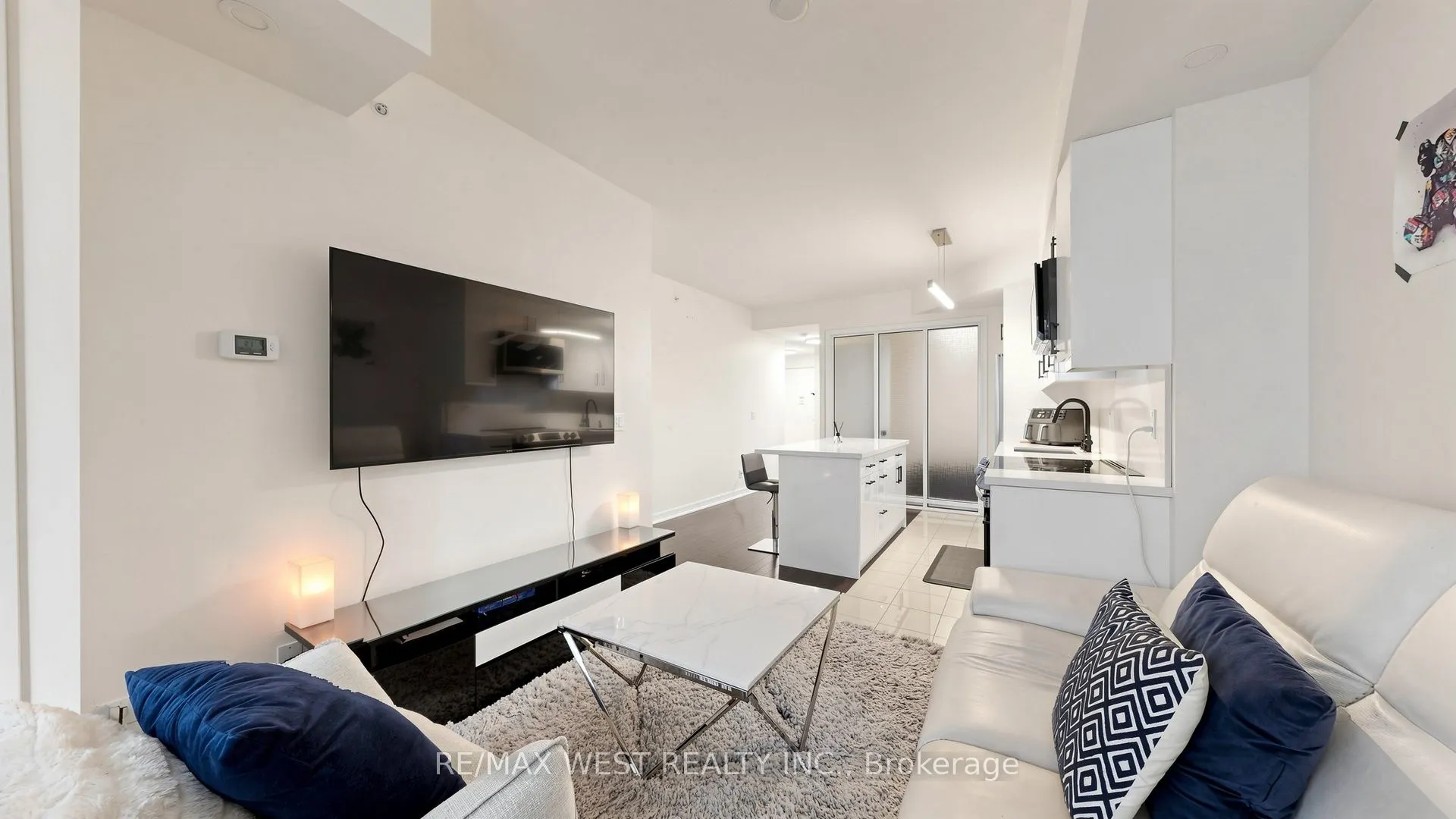 9191 Yonge Street #609