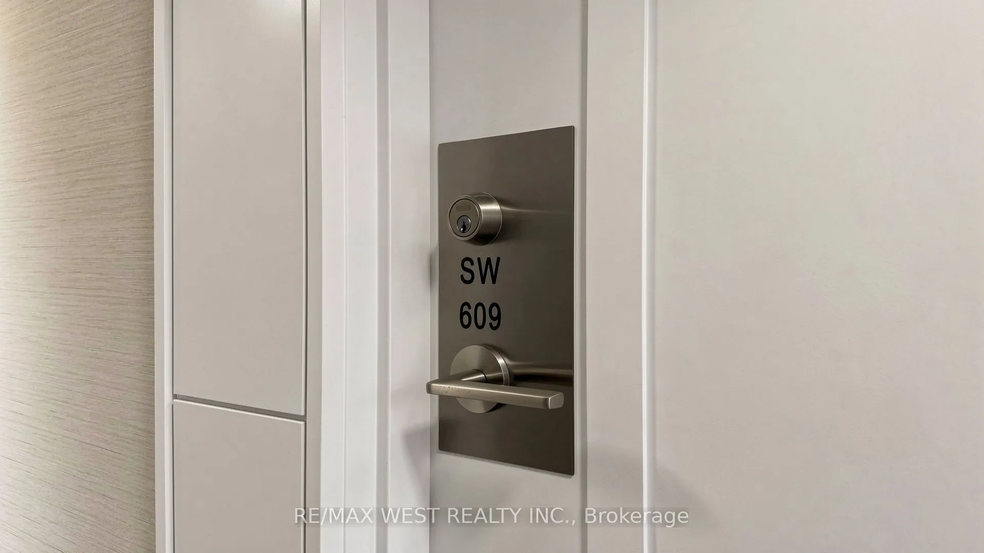 9191 Yonge Street #609