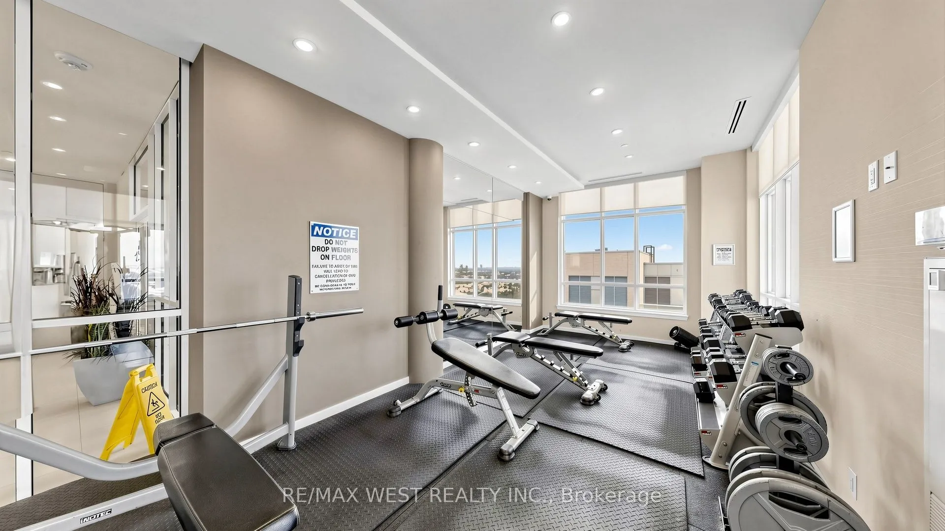 9191 Yonge Street #609