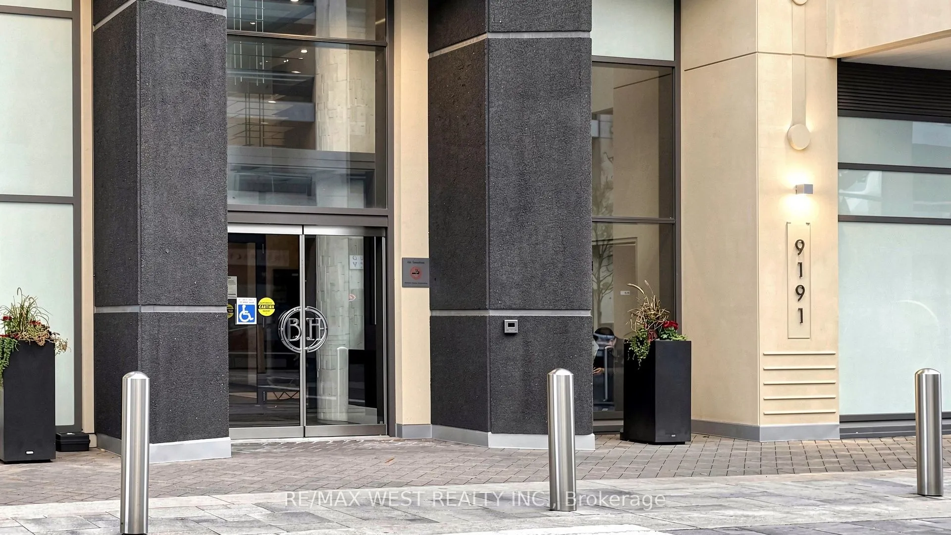 9191 Yonge Street #609
