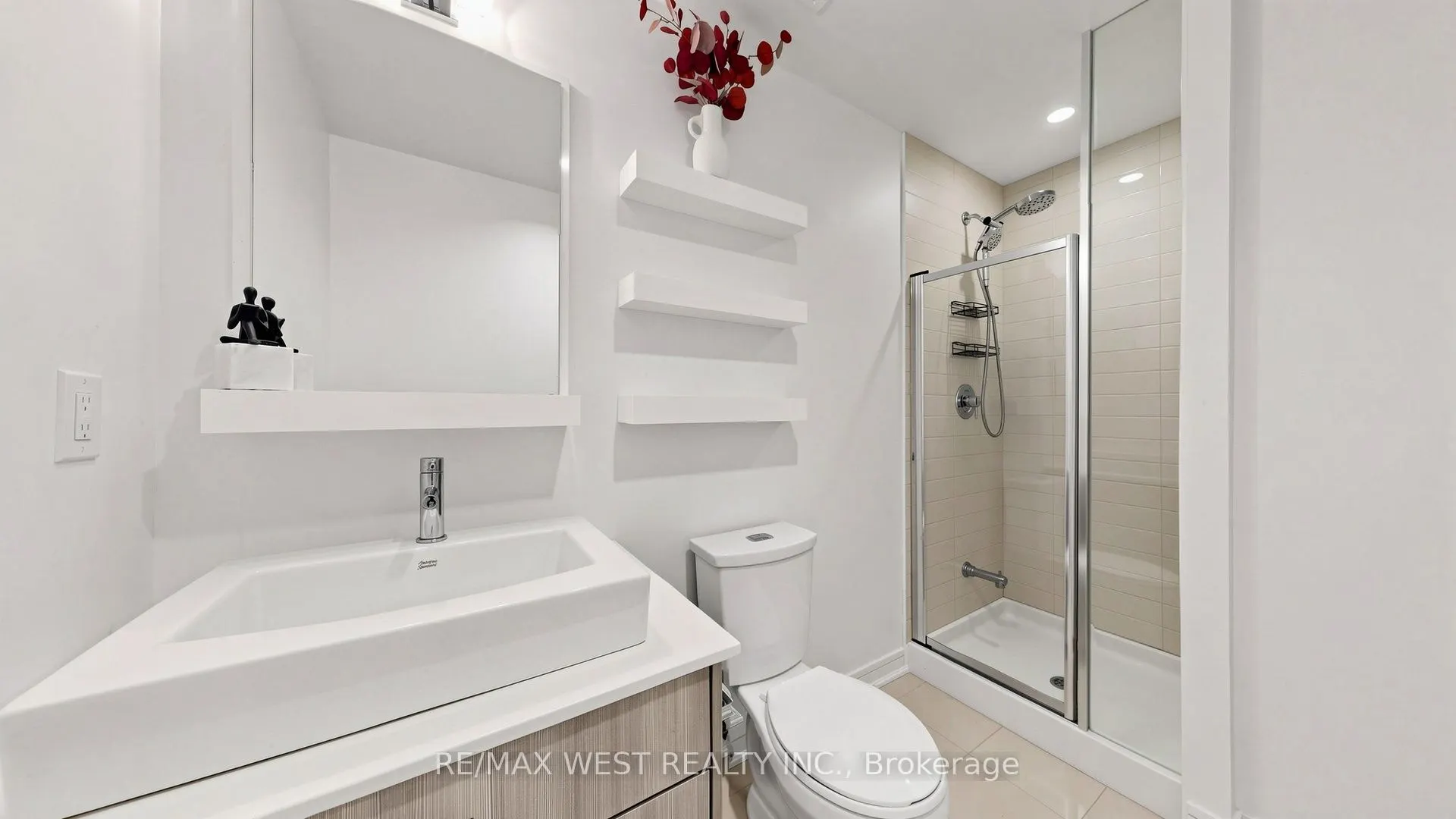 9191 Yonge Street #609