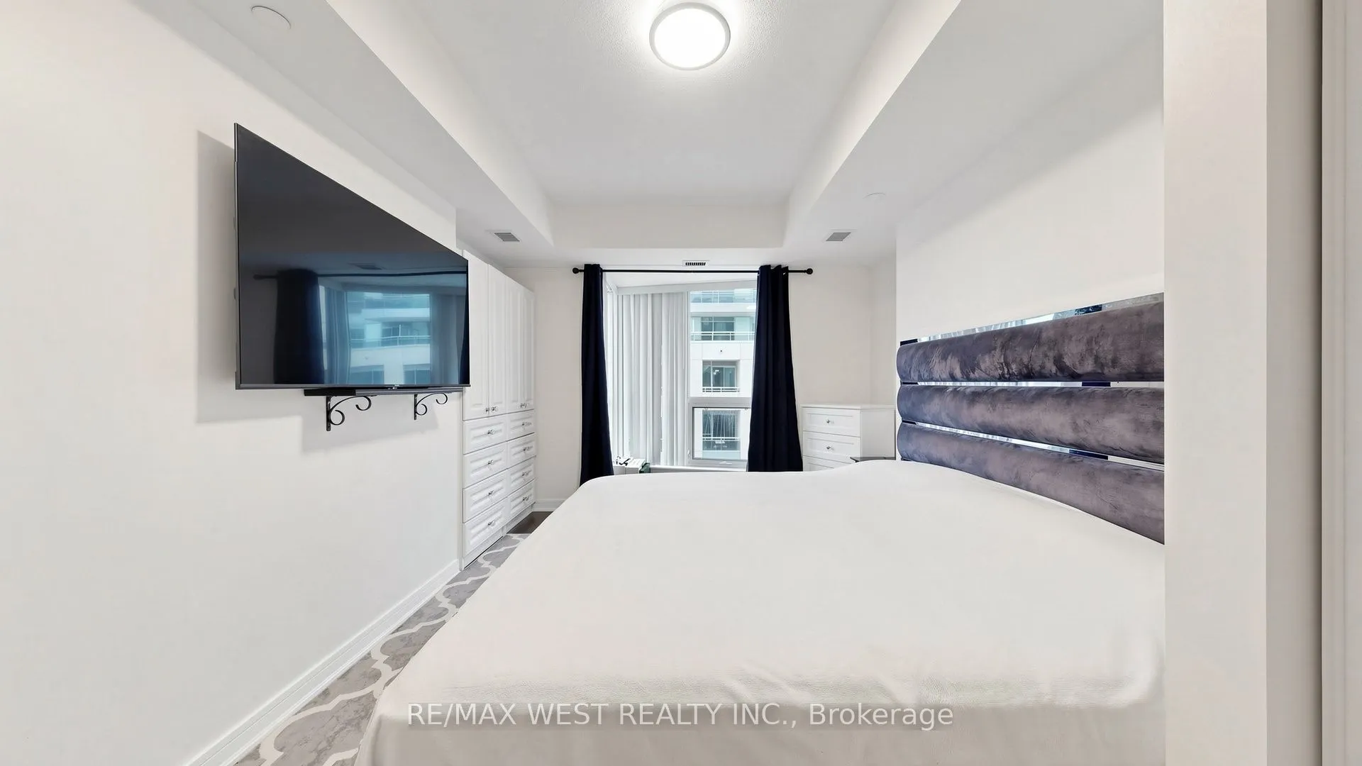 9191 Yonge Street #609