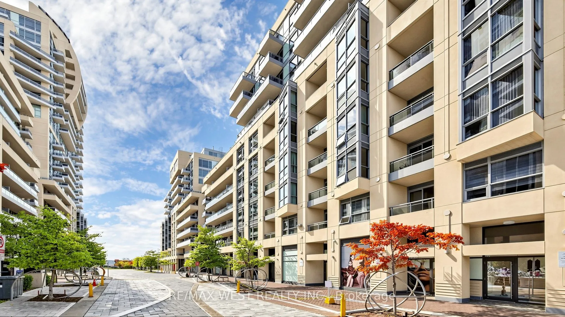 9191 Yonge Street #609