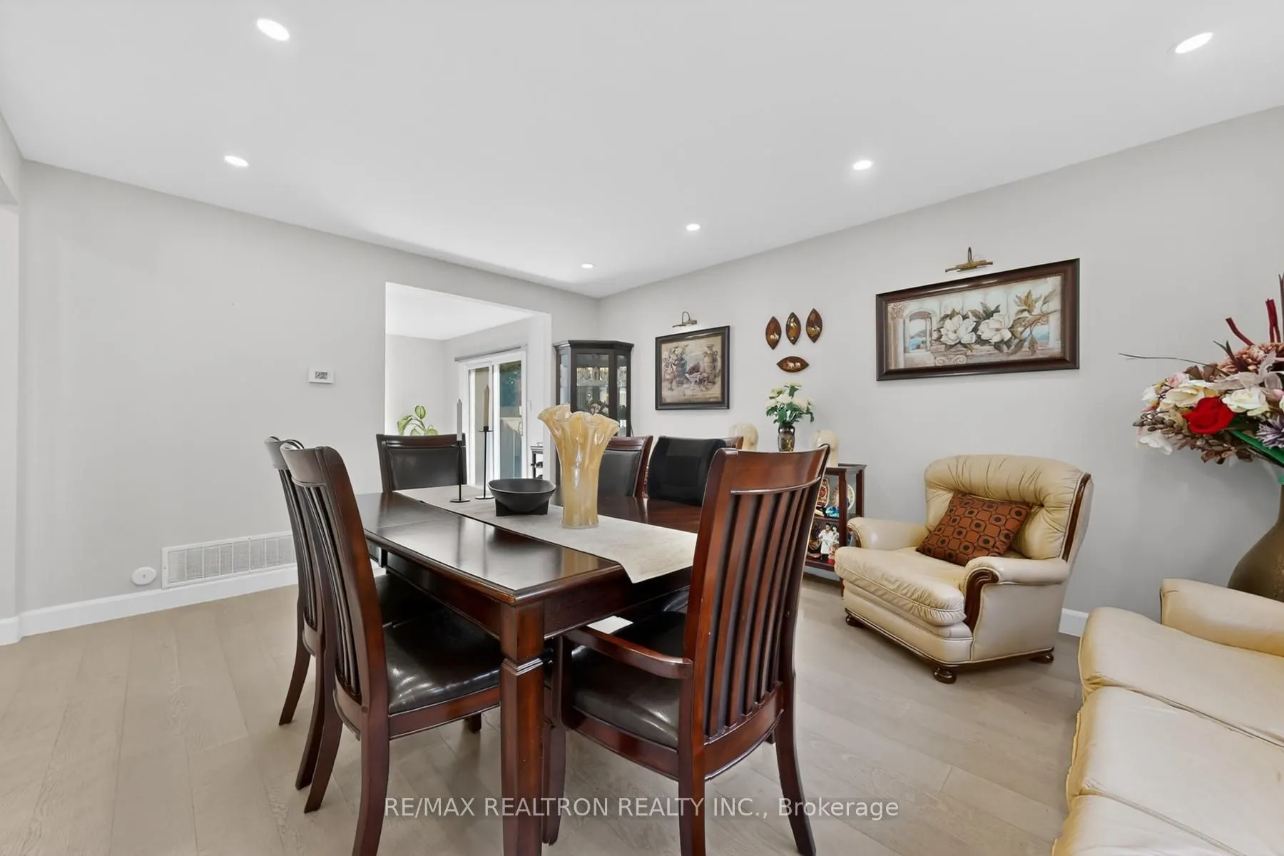 3 Earls Court