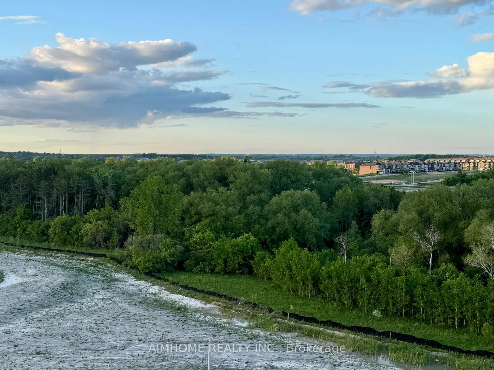 2 David Eyer Road E #829