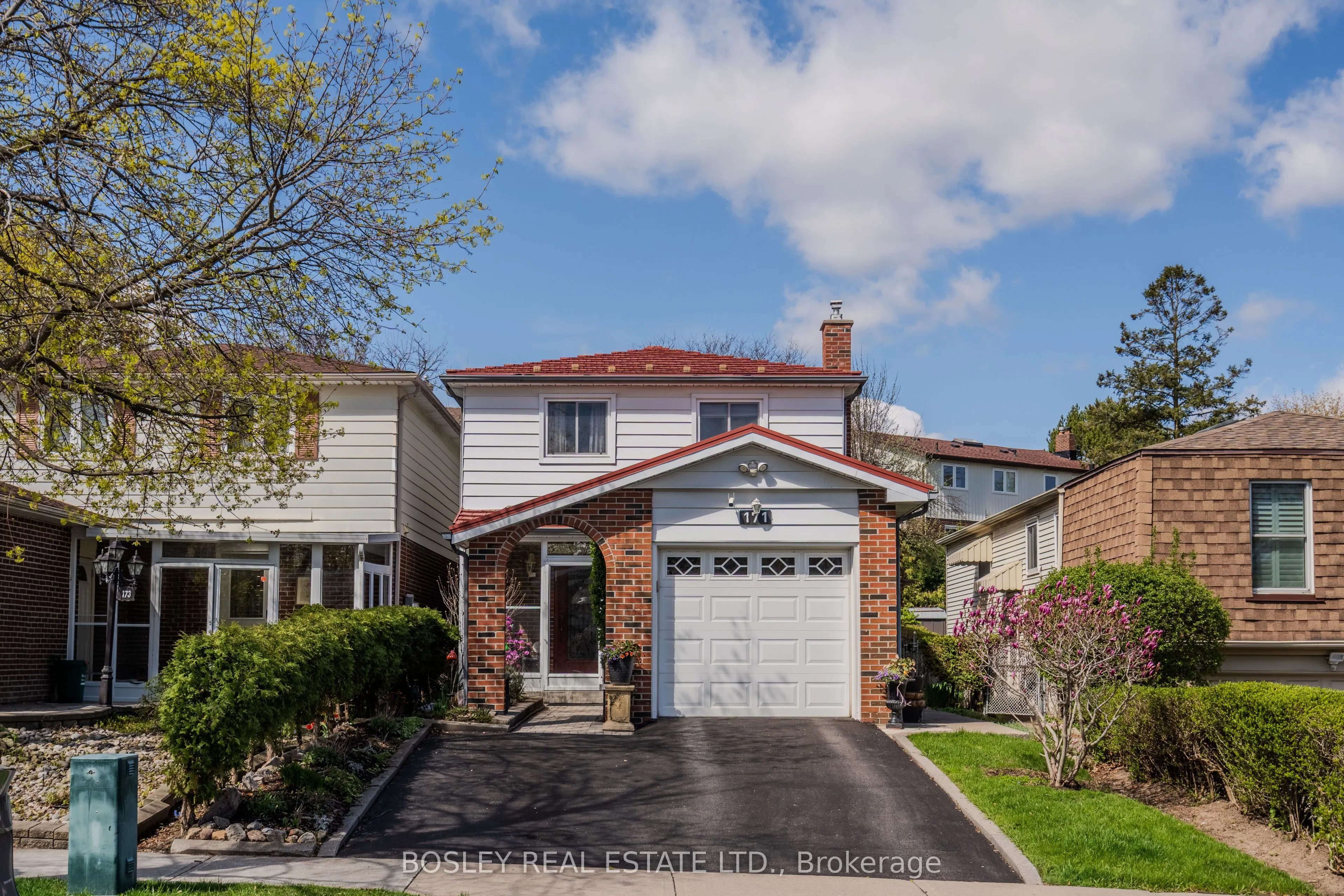 171 Simonston Boulevard