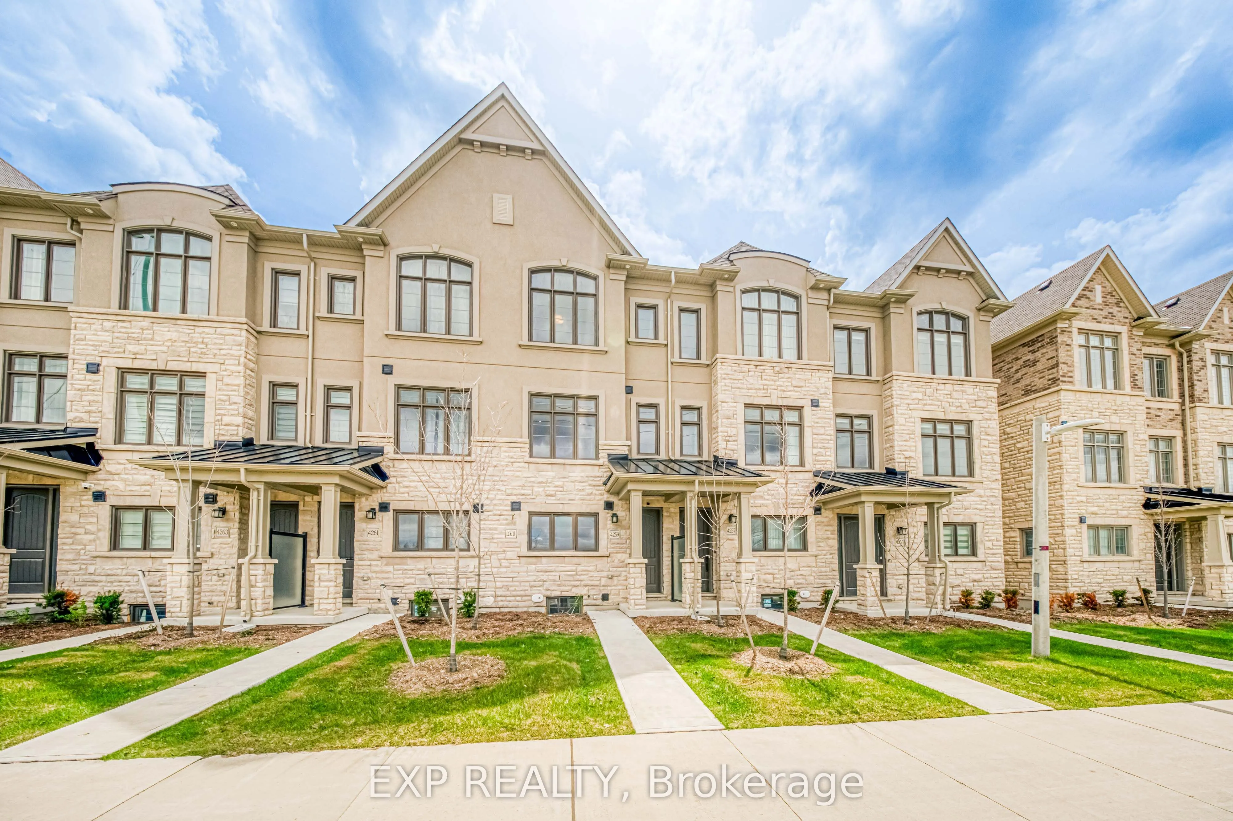 4259 Major Mackenzie Drive E