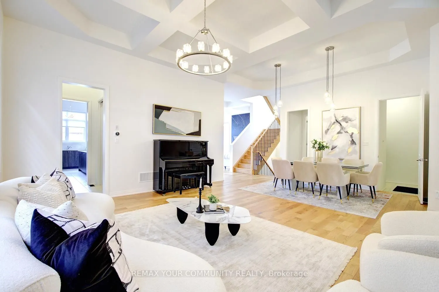96 Bond Crescent