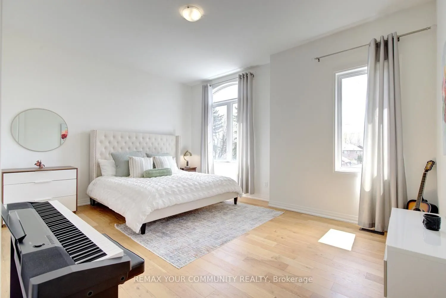 96 Bond Crescent