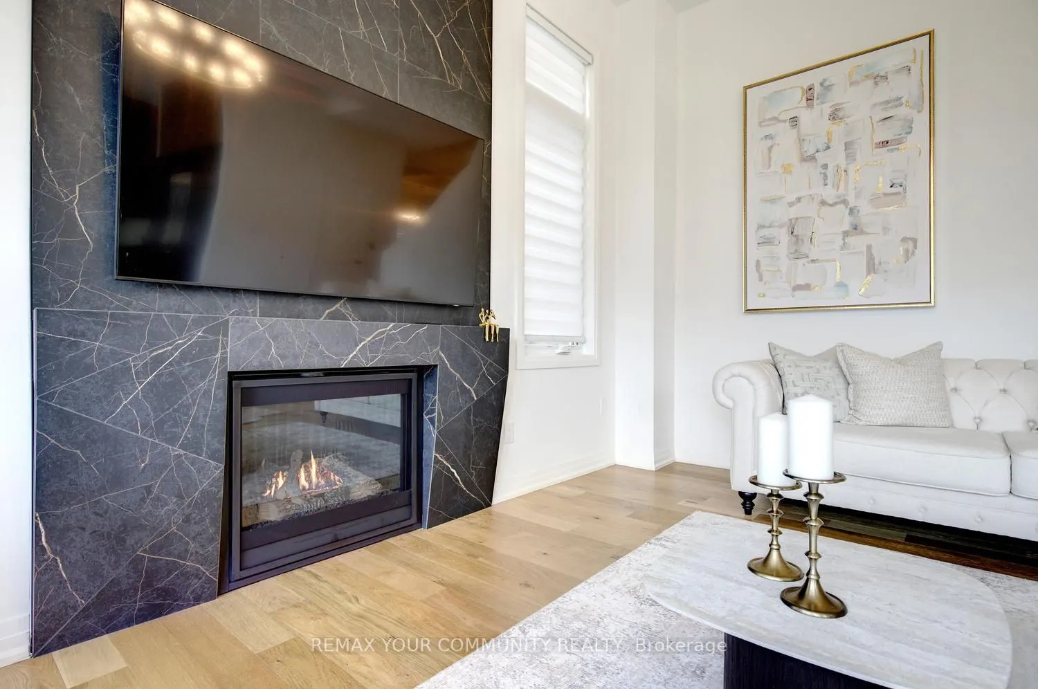 96 Bond Crescent