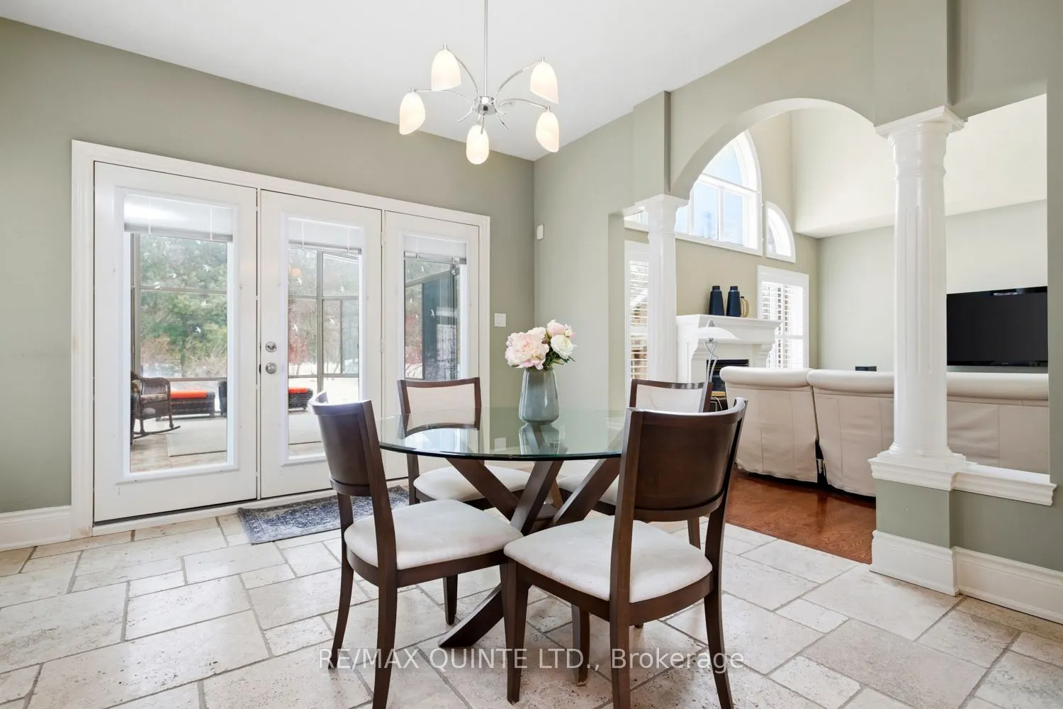 2 Treeview Avenue