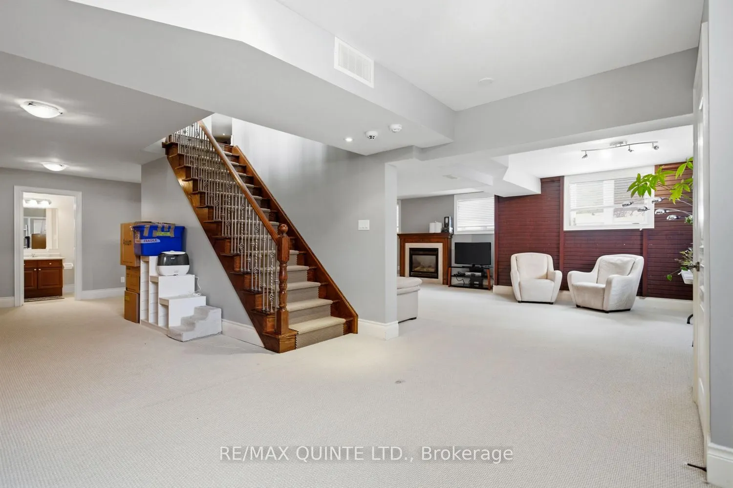 2 Treeview Avenue