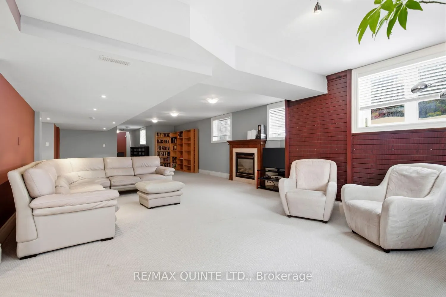 2 Treeview Avenue