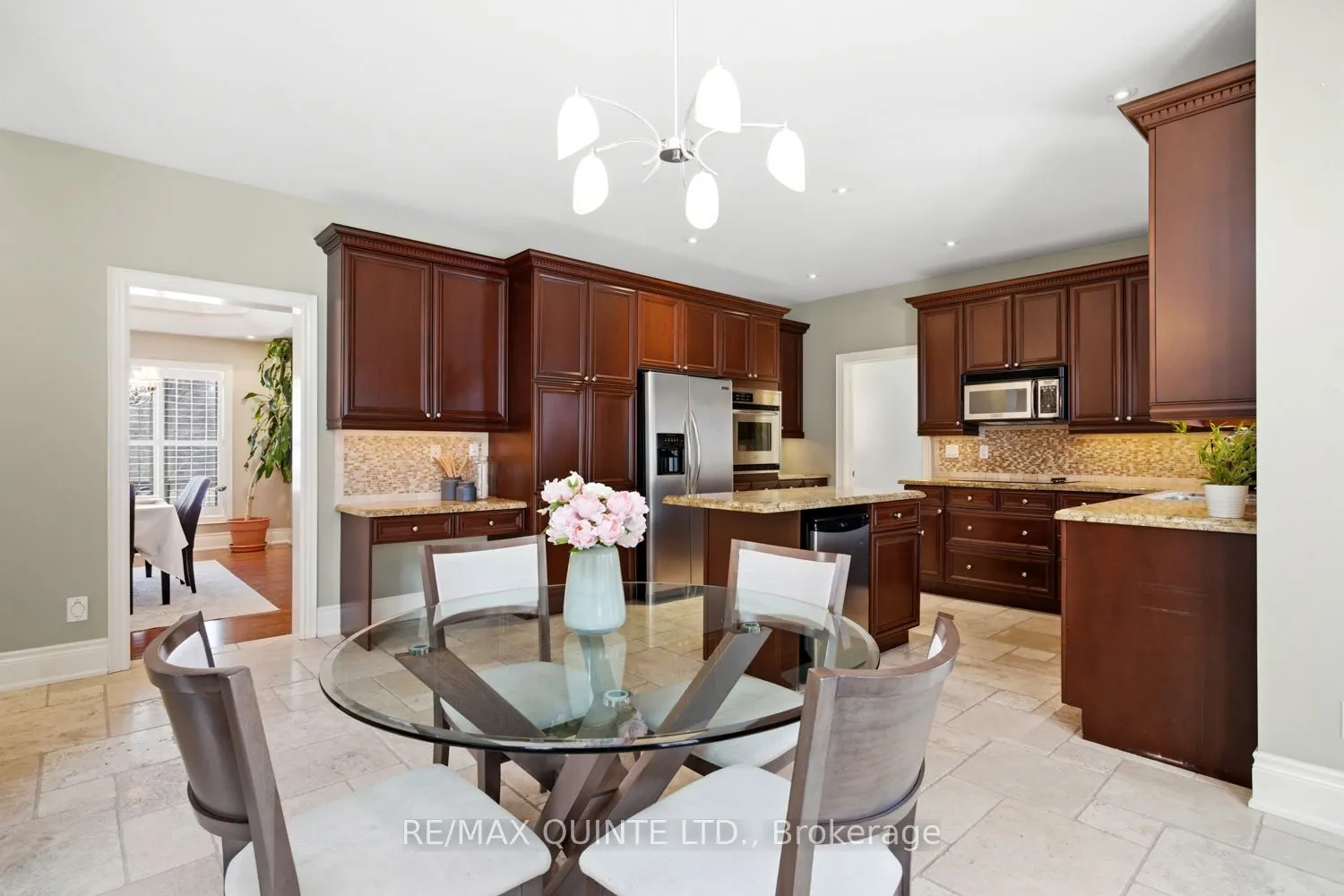 2 Treeview Avenue