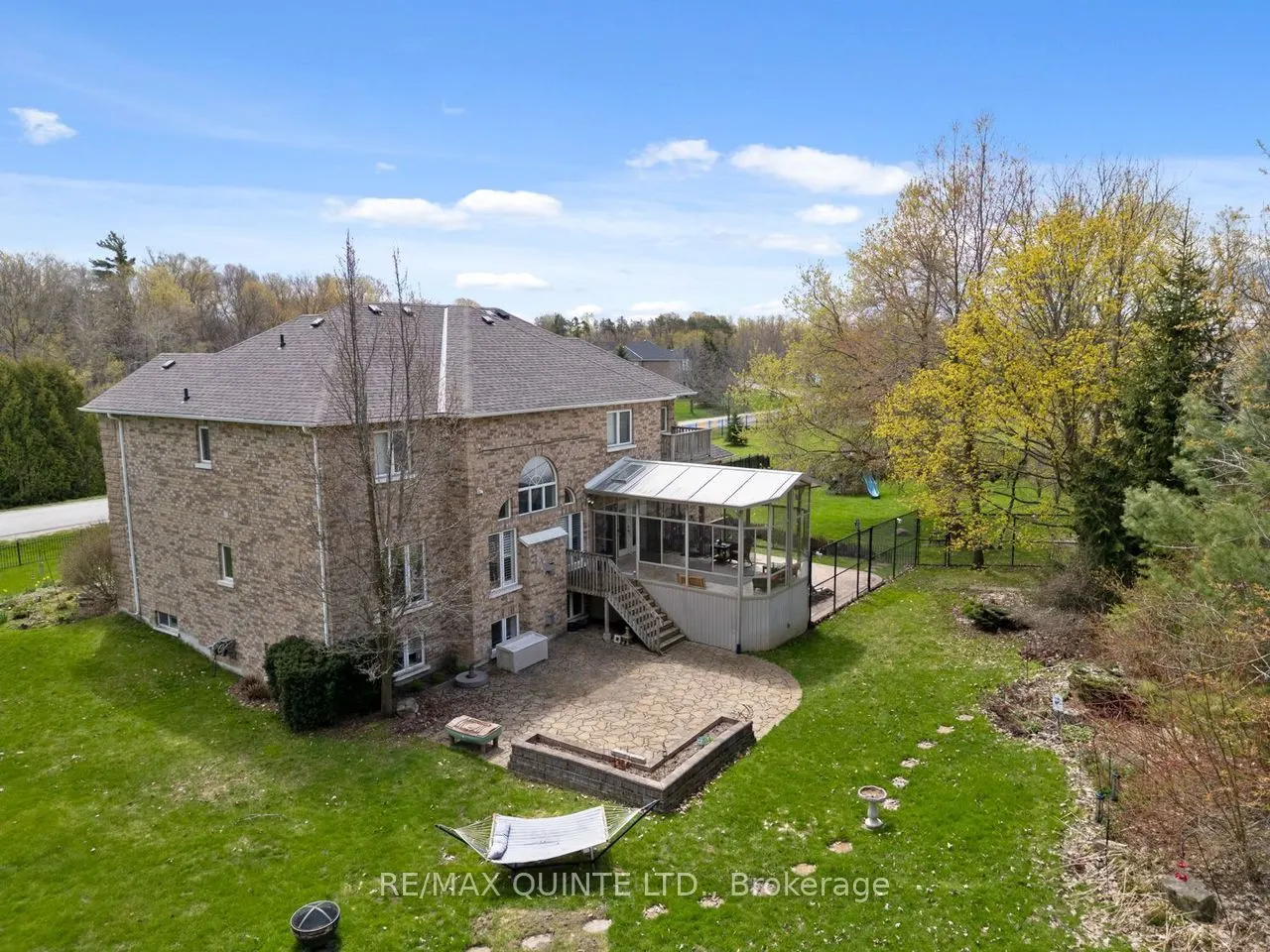 2 Treeview Avenue