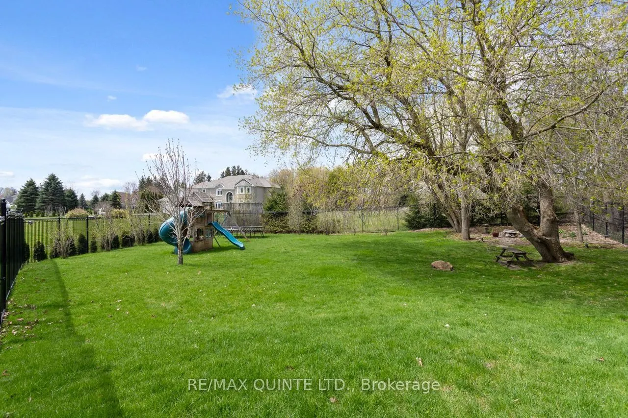 2 Treeview Avenue