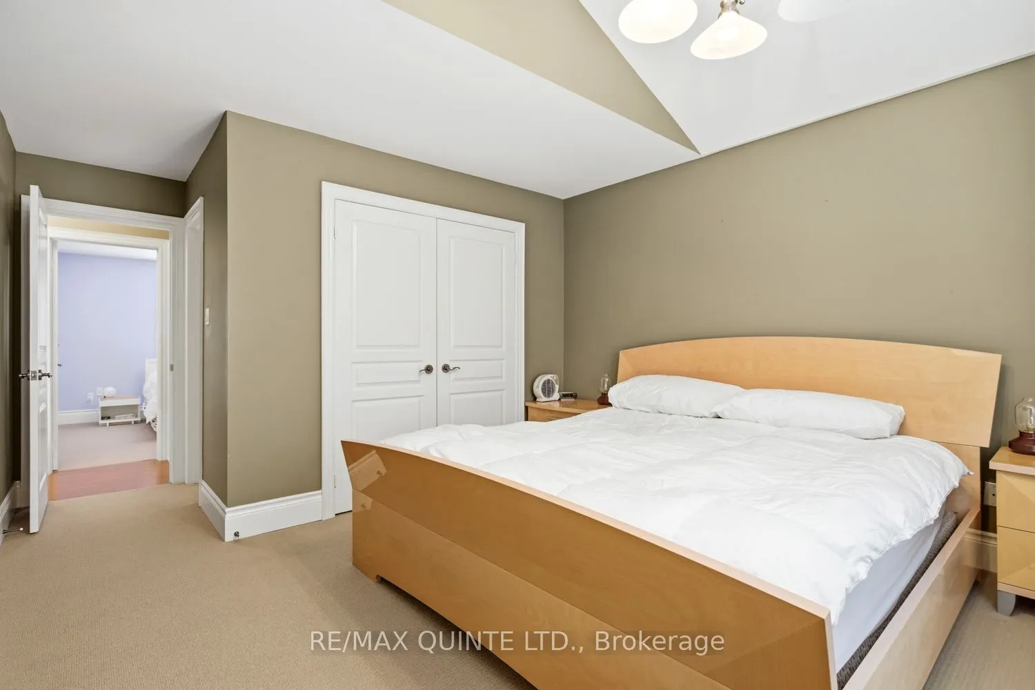 2 Treeview Avenue