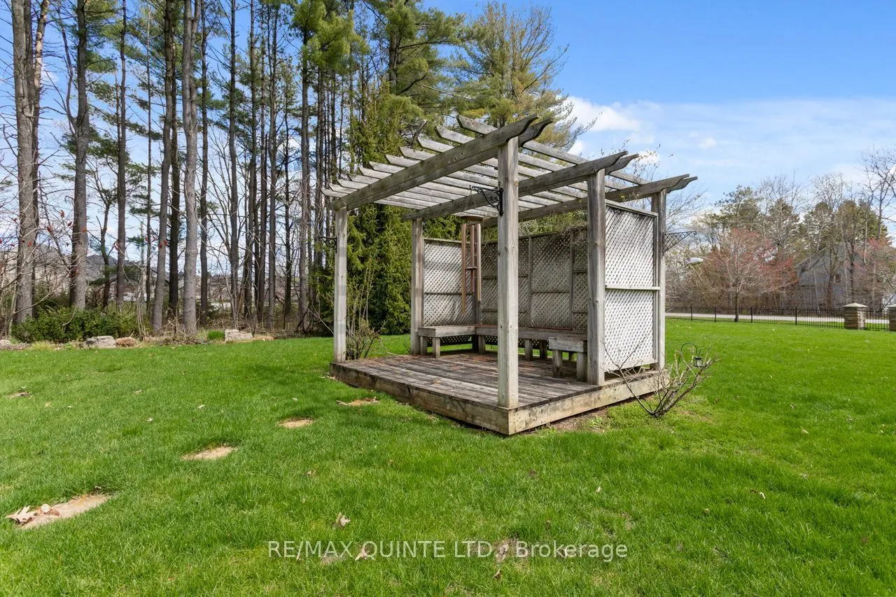 2 Treeview Avenue