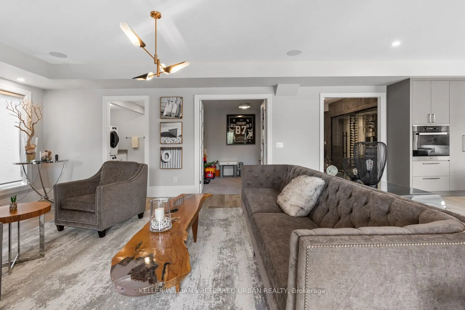 61 Ria Court