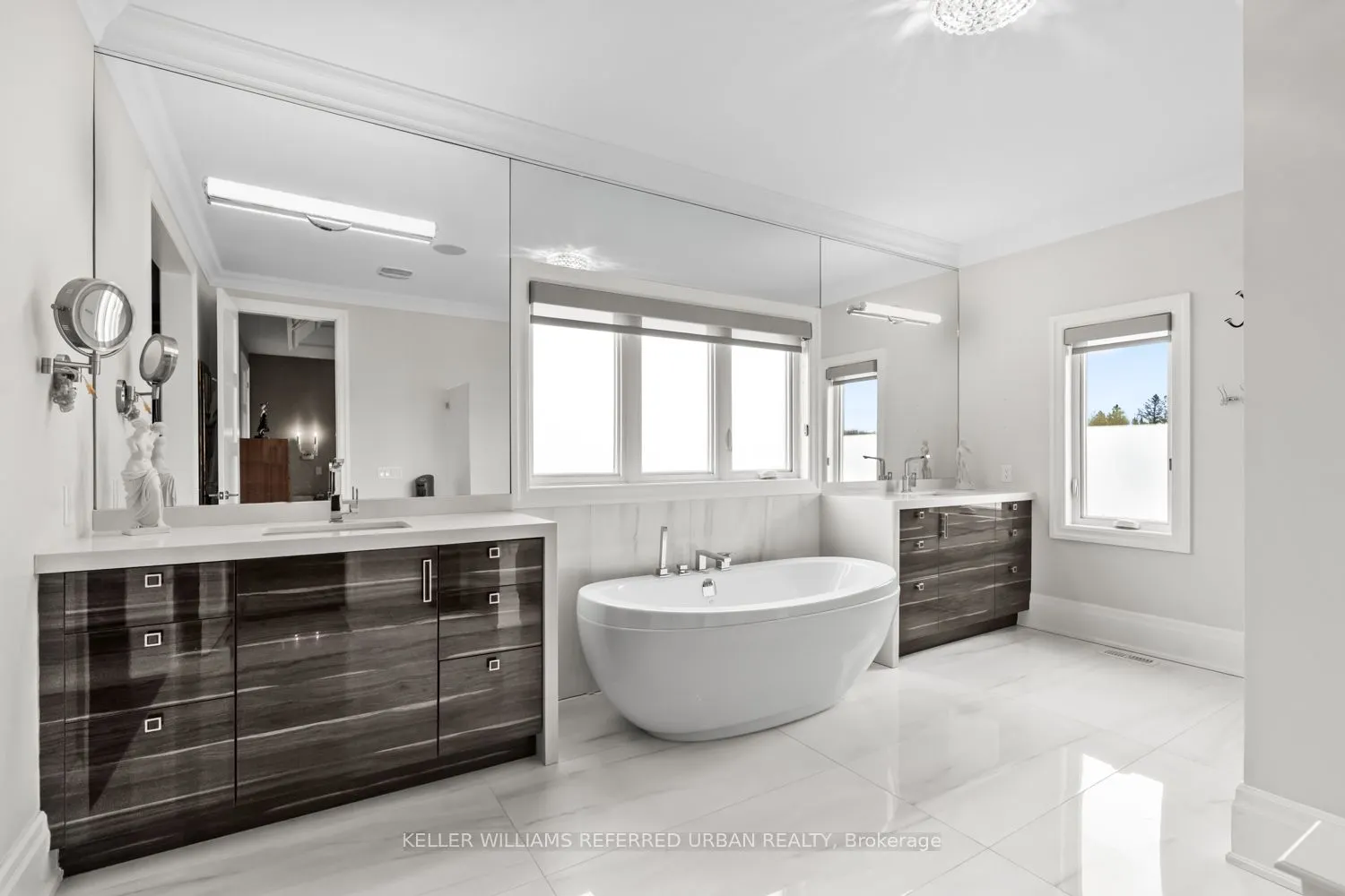 61 Ria Court