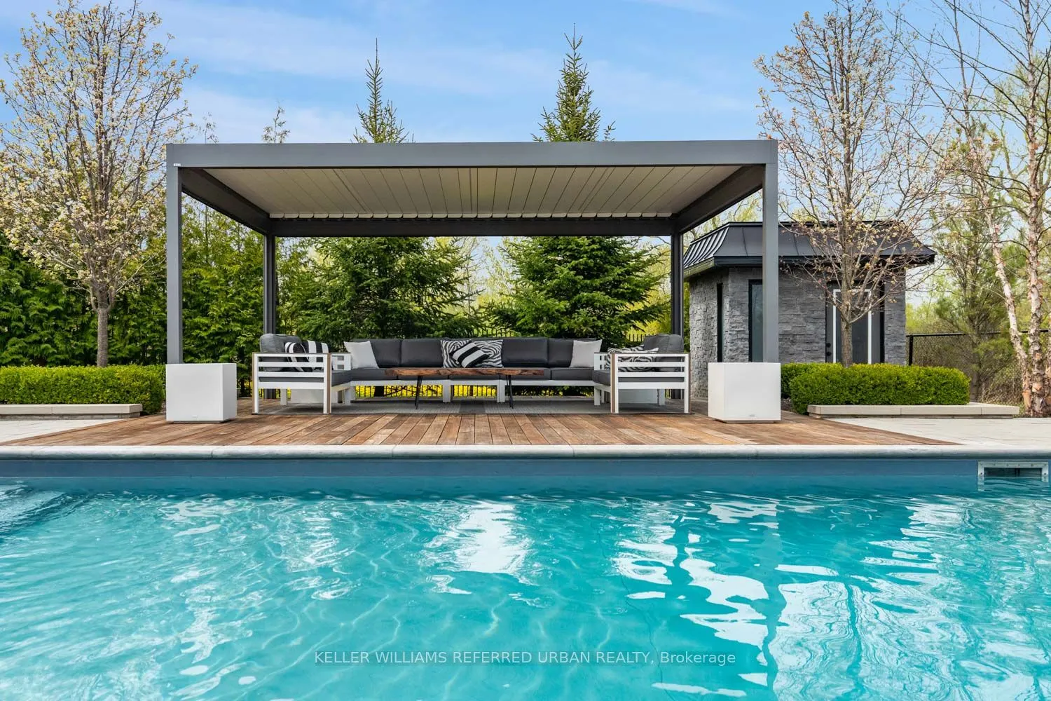 61 Ria Court