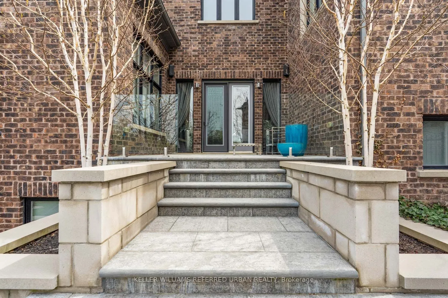 61 Ria Court