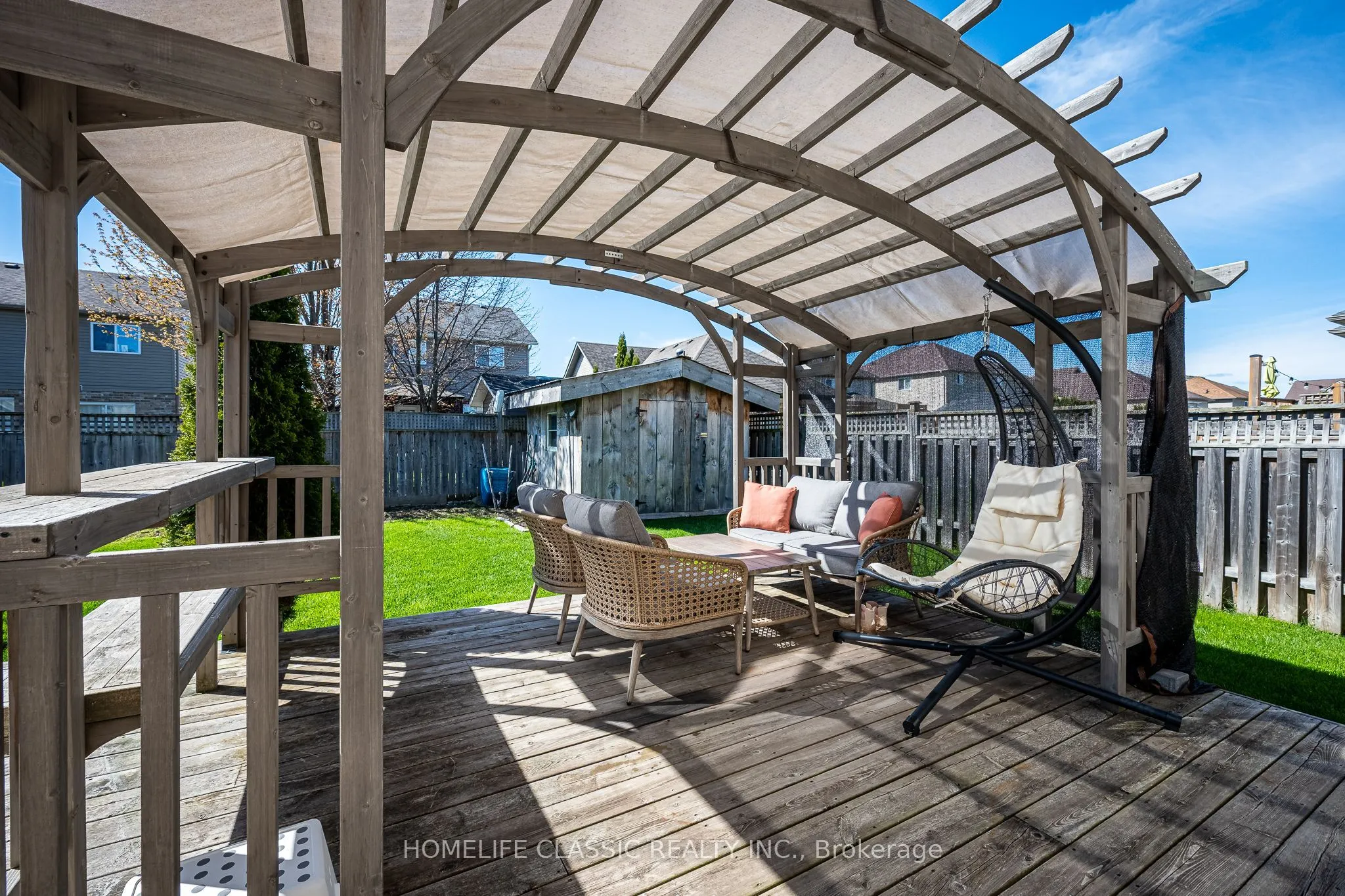 5 IRWIN Crescent