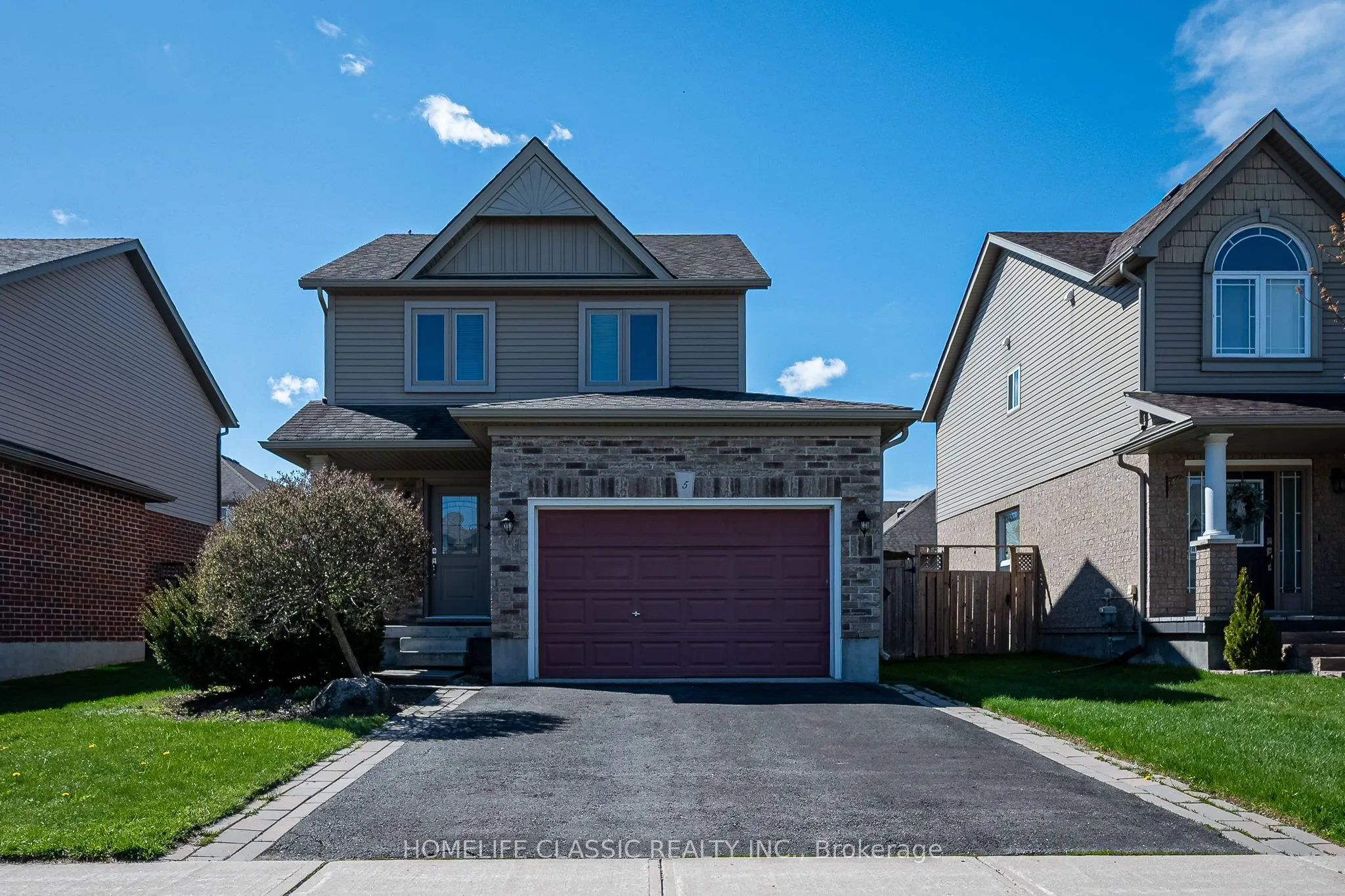 5 IRWIN Crescent