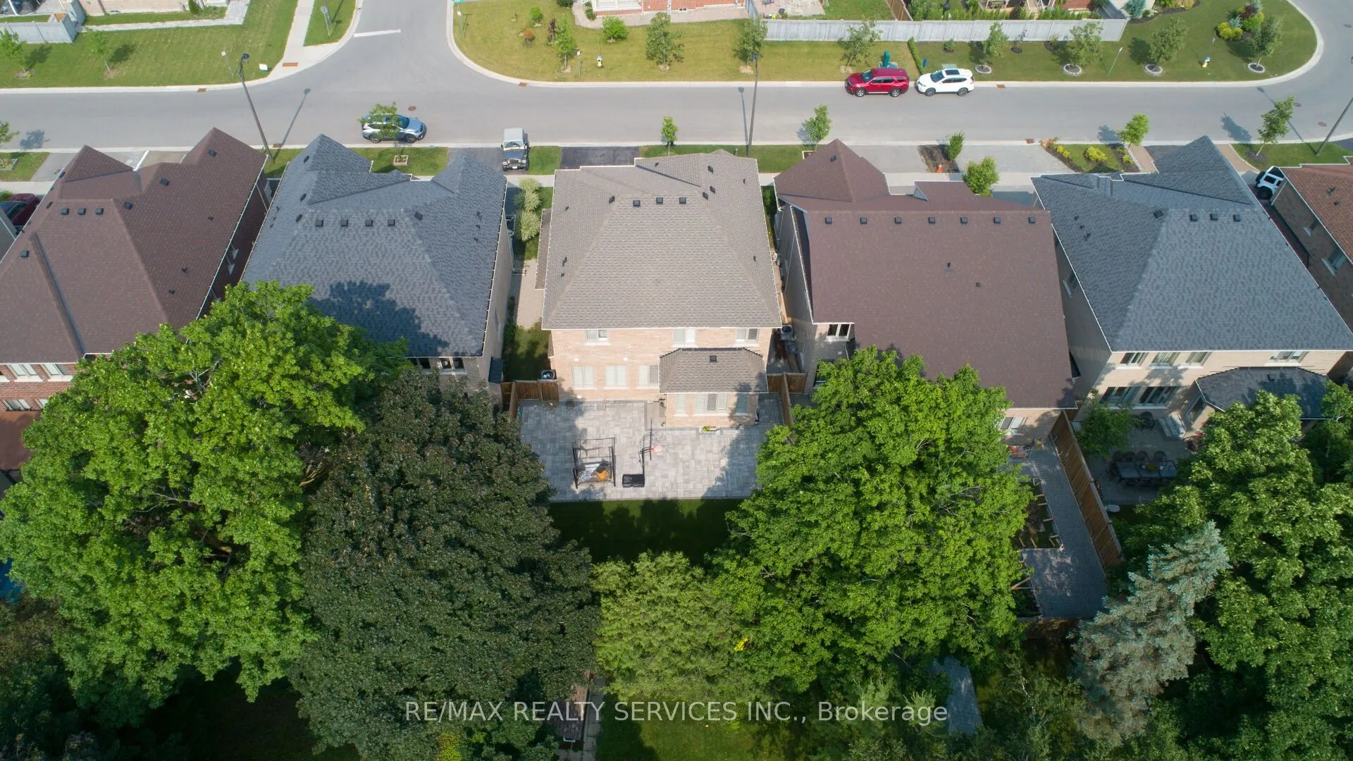 104 Sharpe Crescent