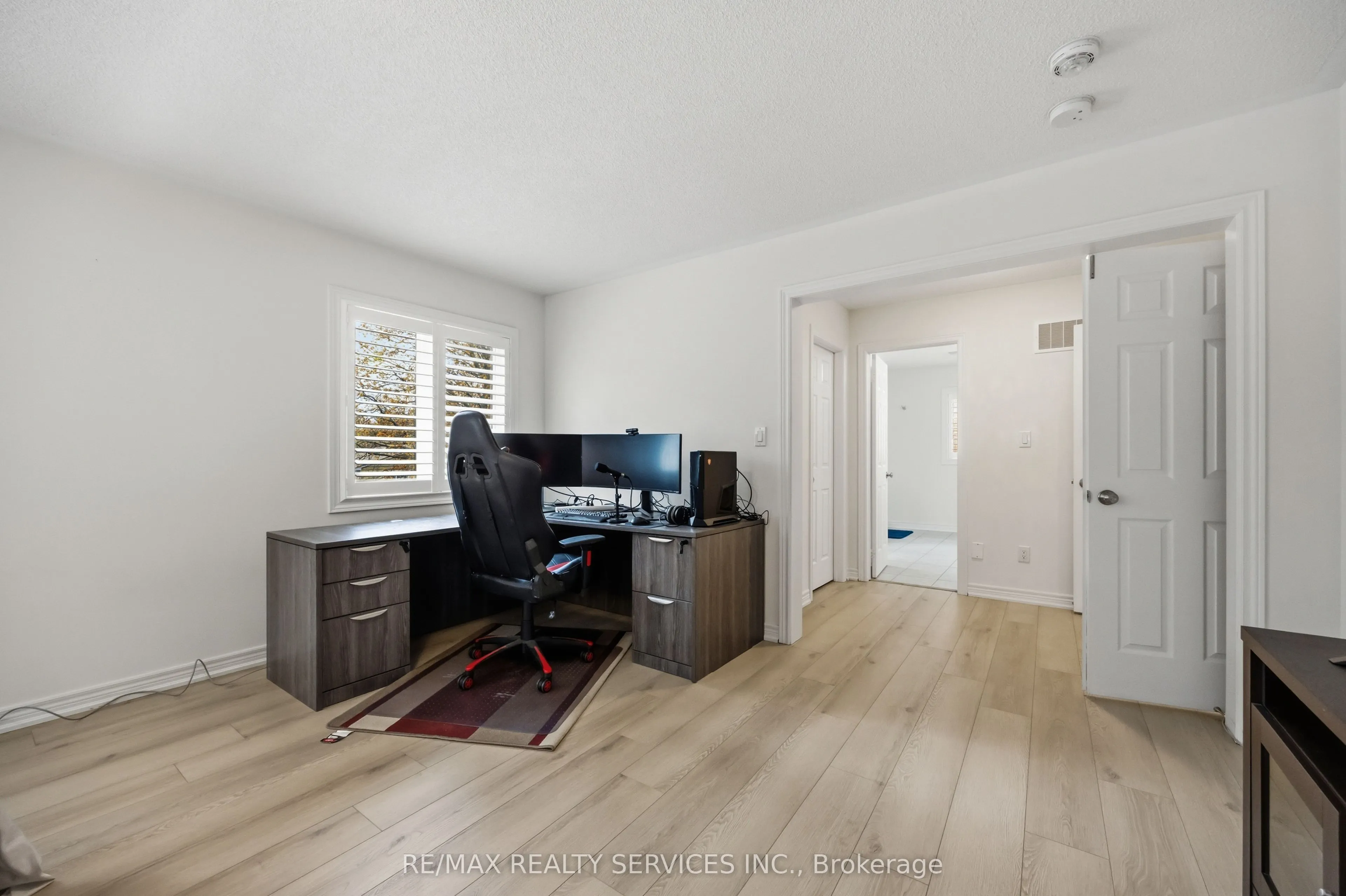 104 Sharpe Crescent