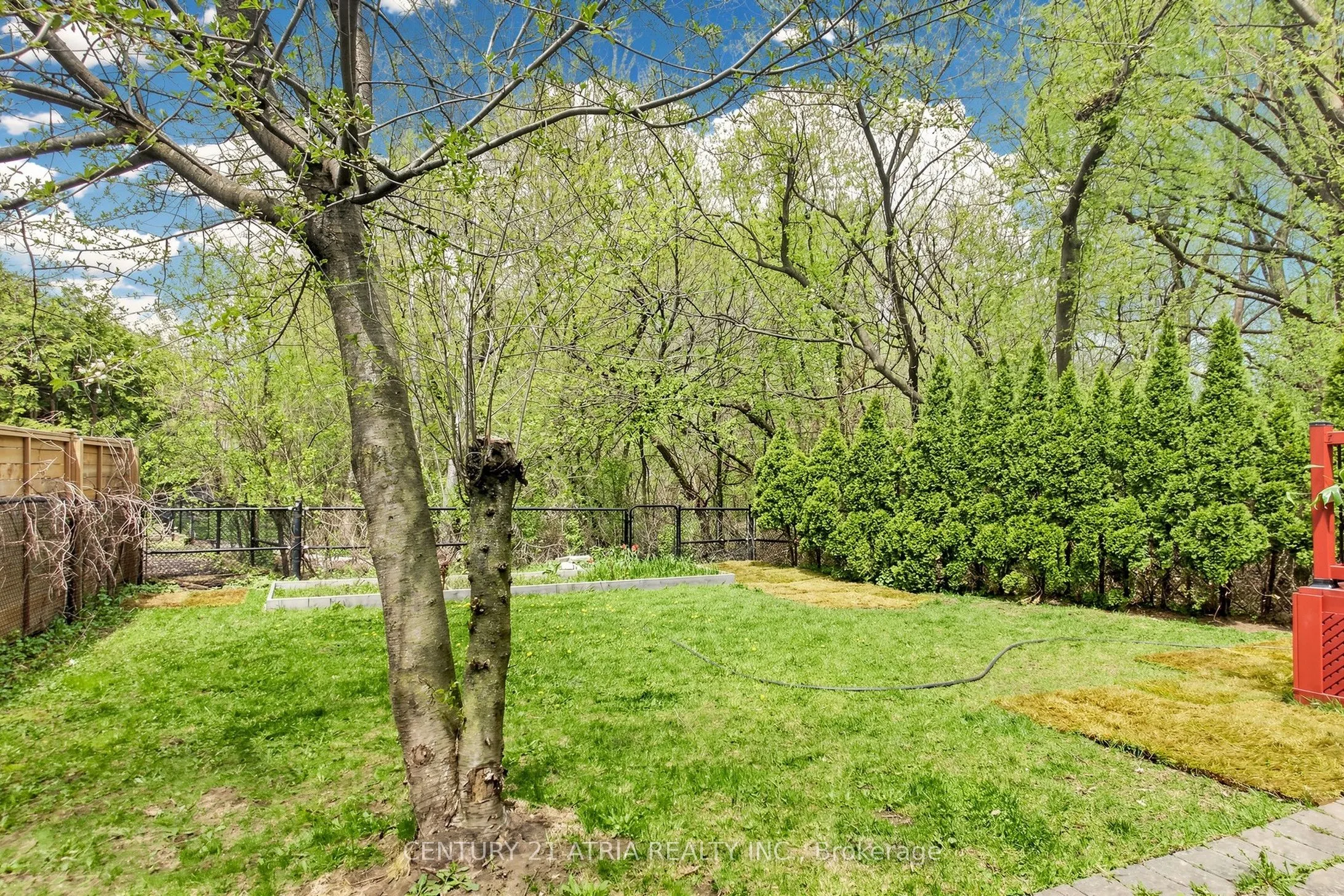 118 May Avenue