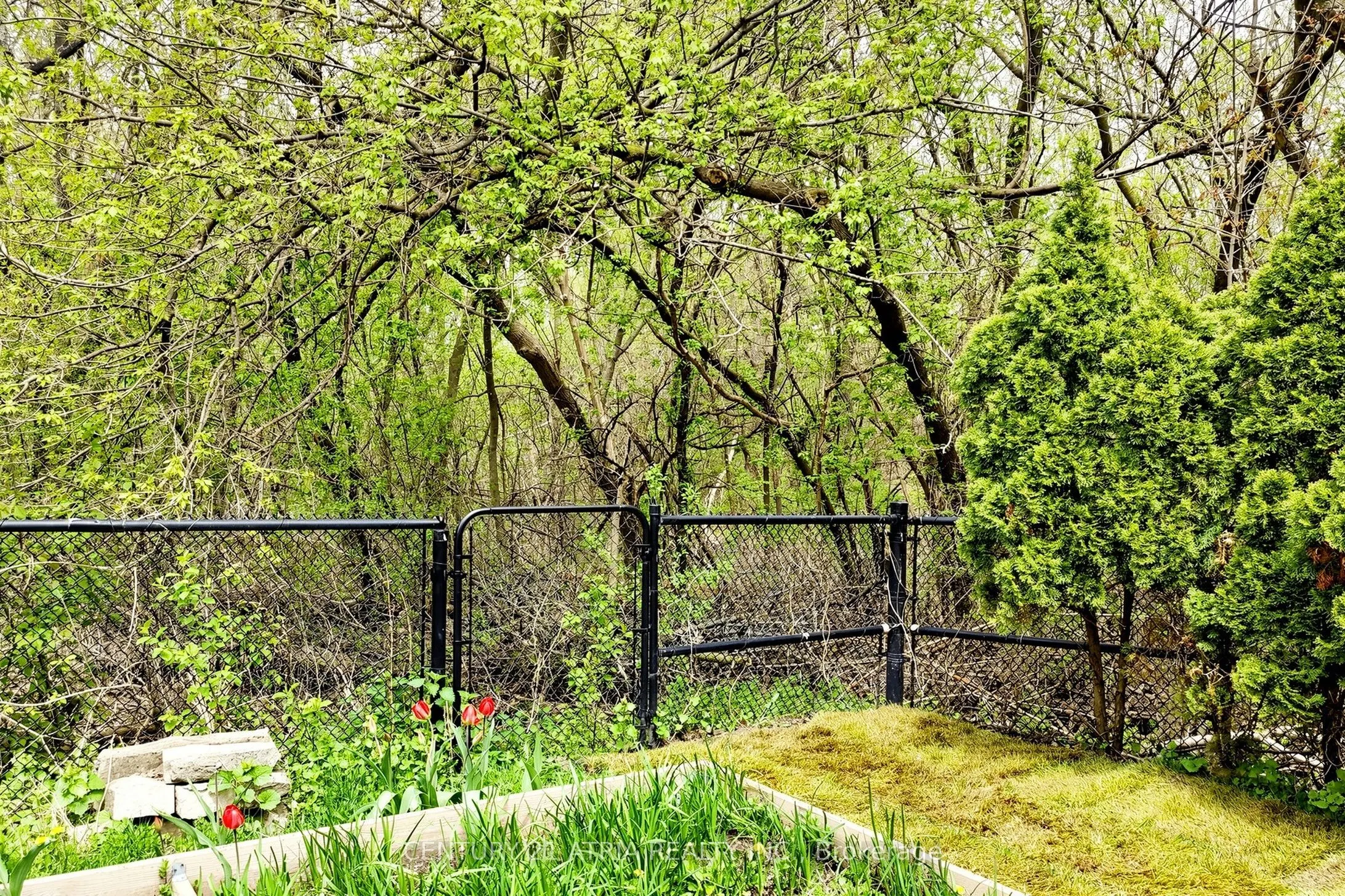 118 May Avenue