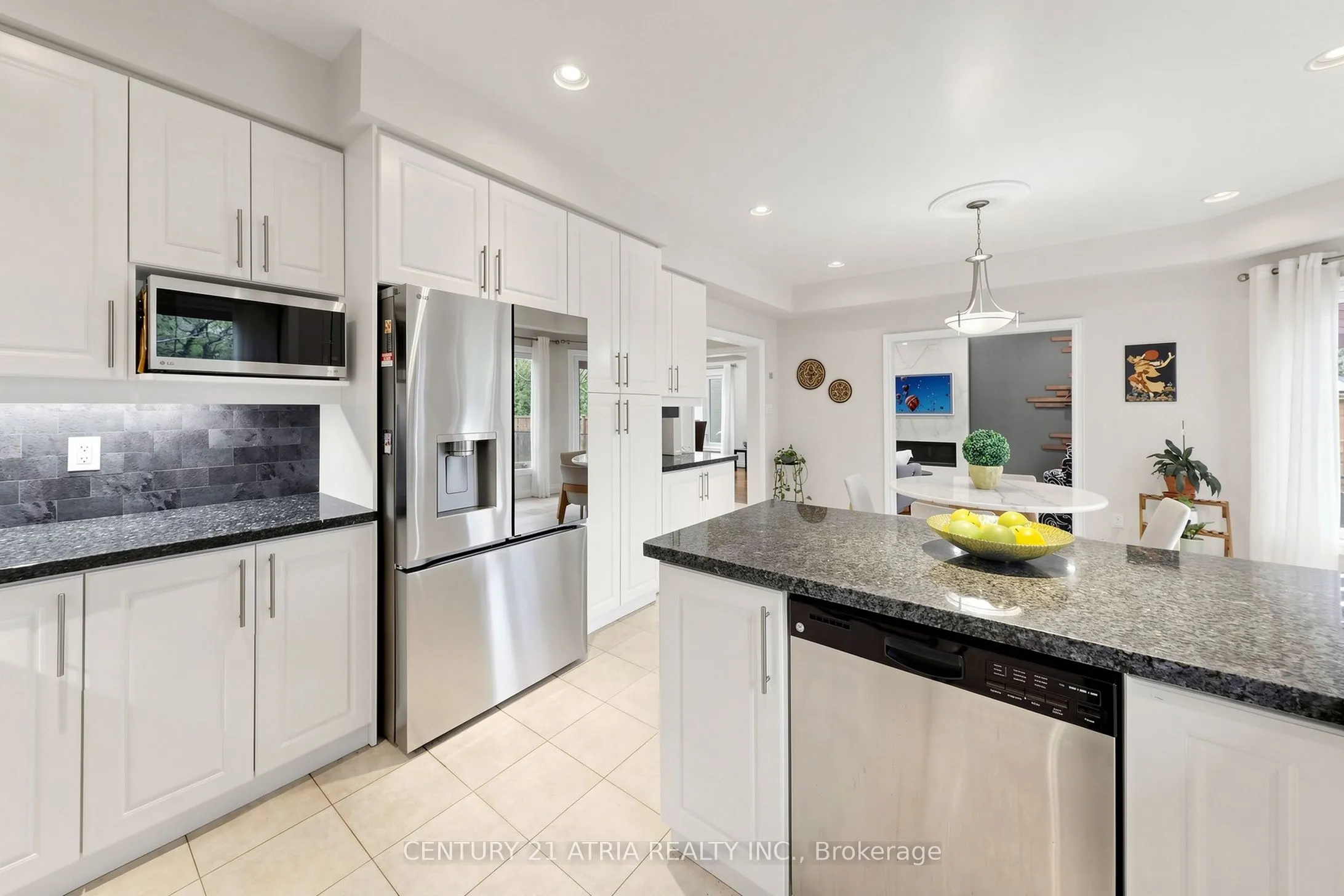 118 May Avenue