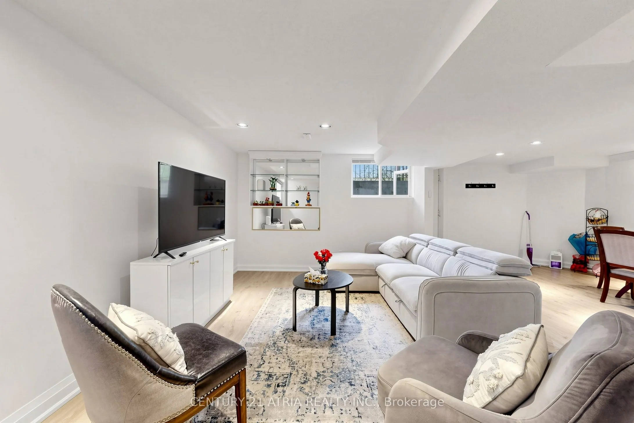 118 May Avenue