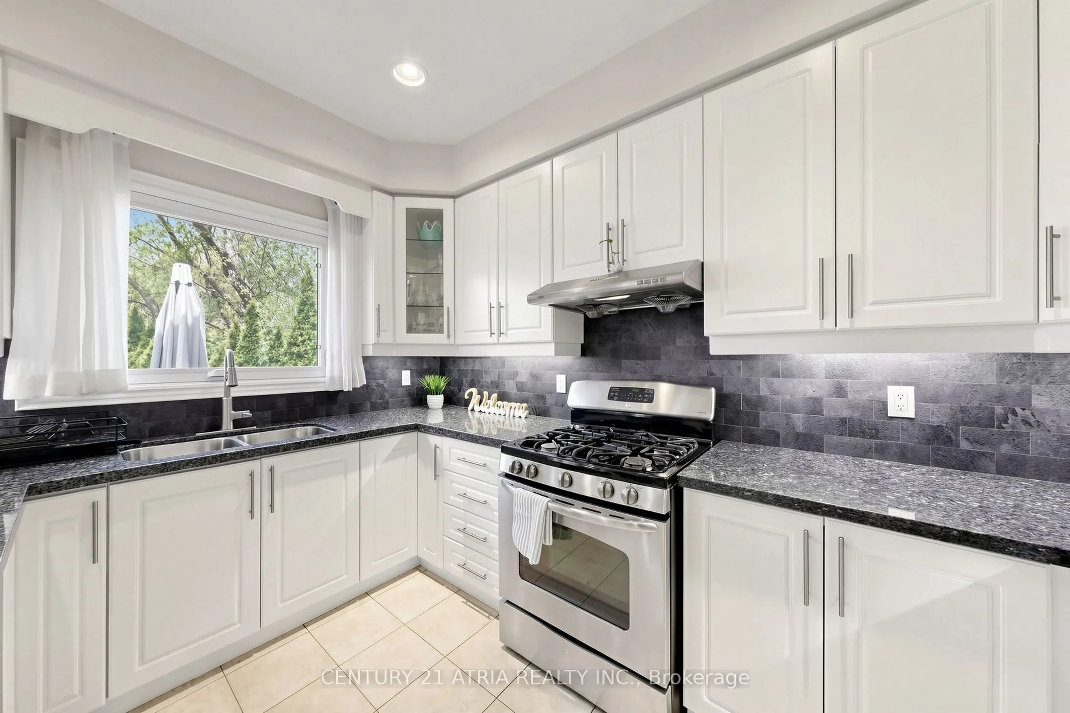 118 May Avenue