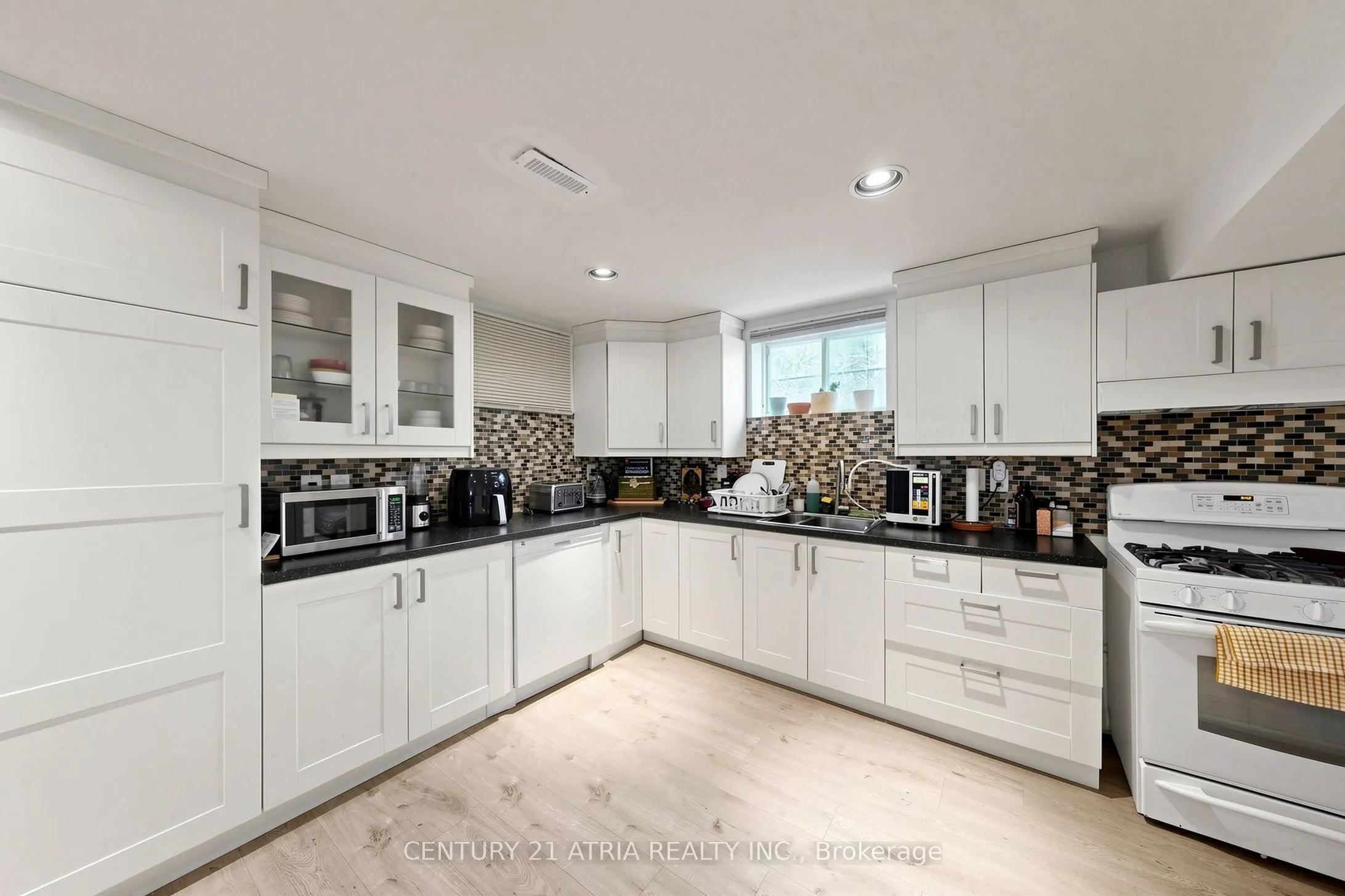118 May Avenue