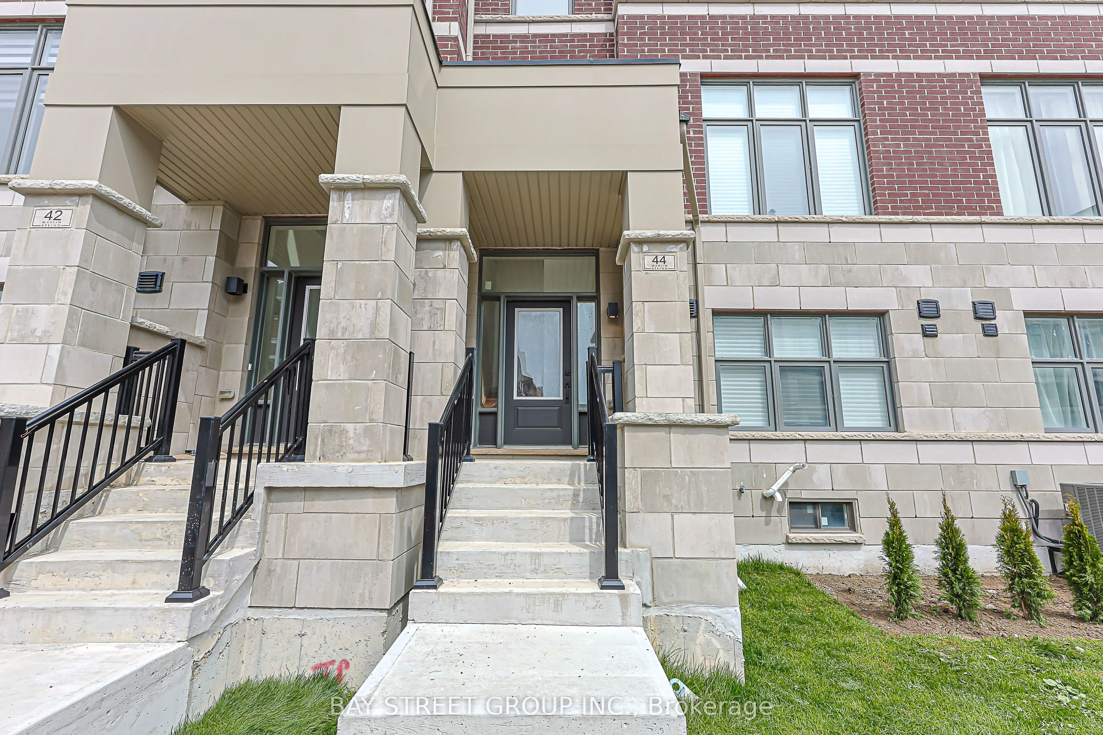 44 Seine Lane