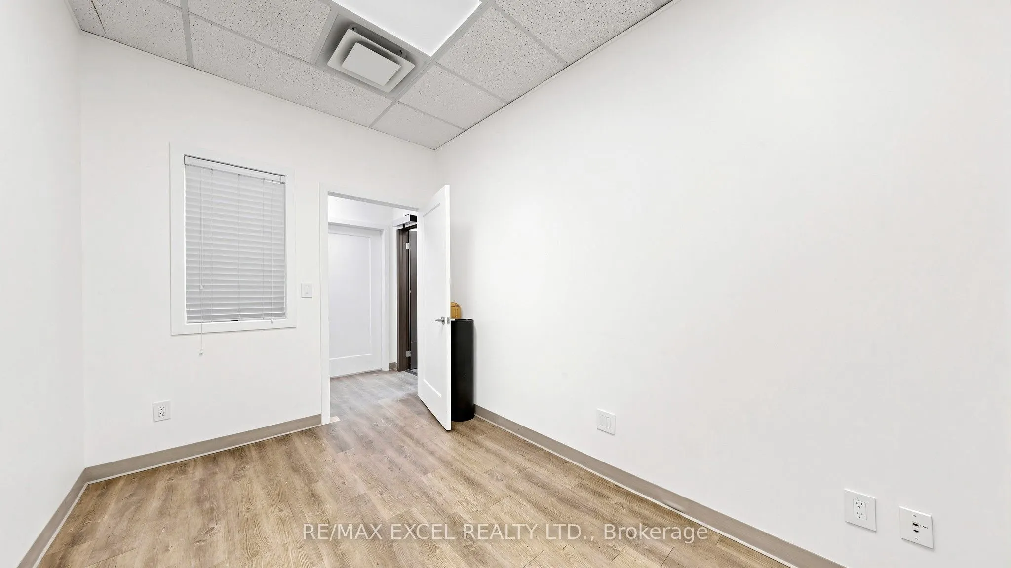 2050 Steeles Avenue W #4