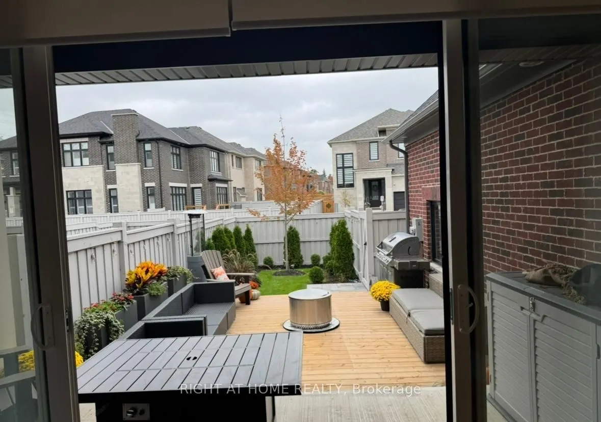 12 Hearthwood Gate