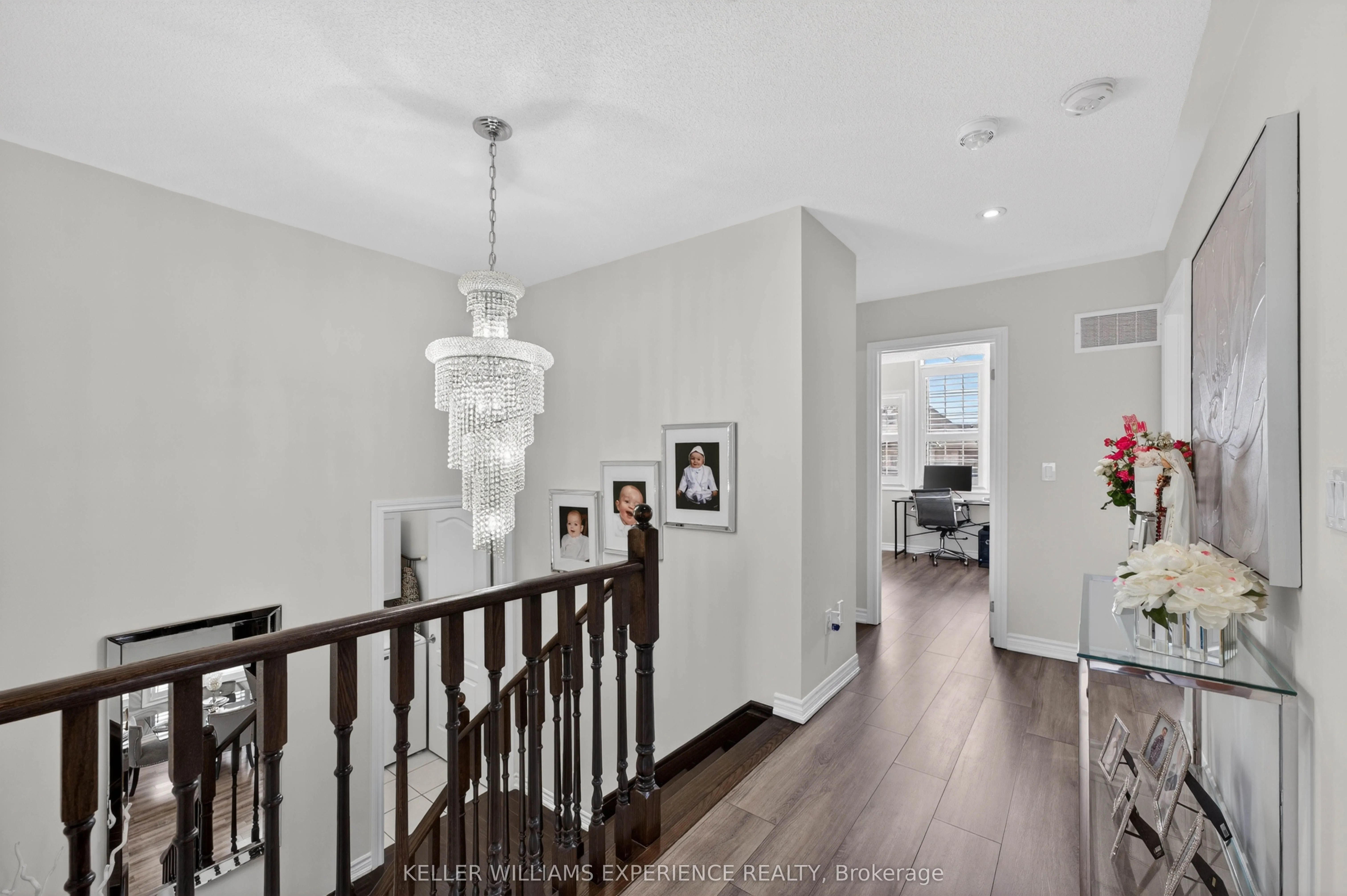105 DECAROLIS Crescent