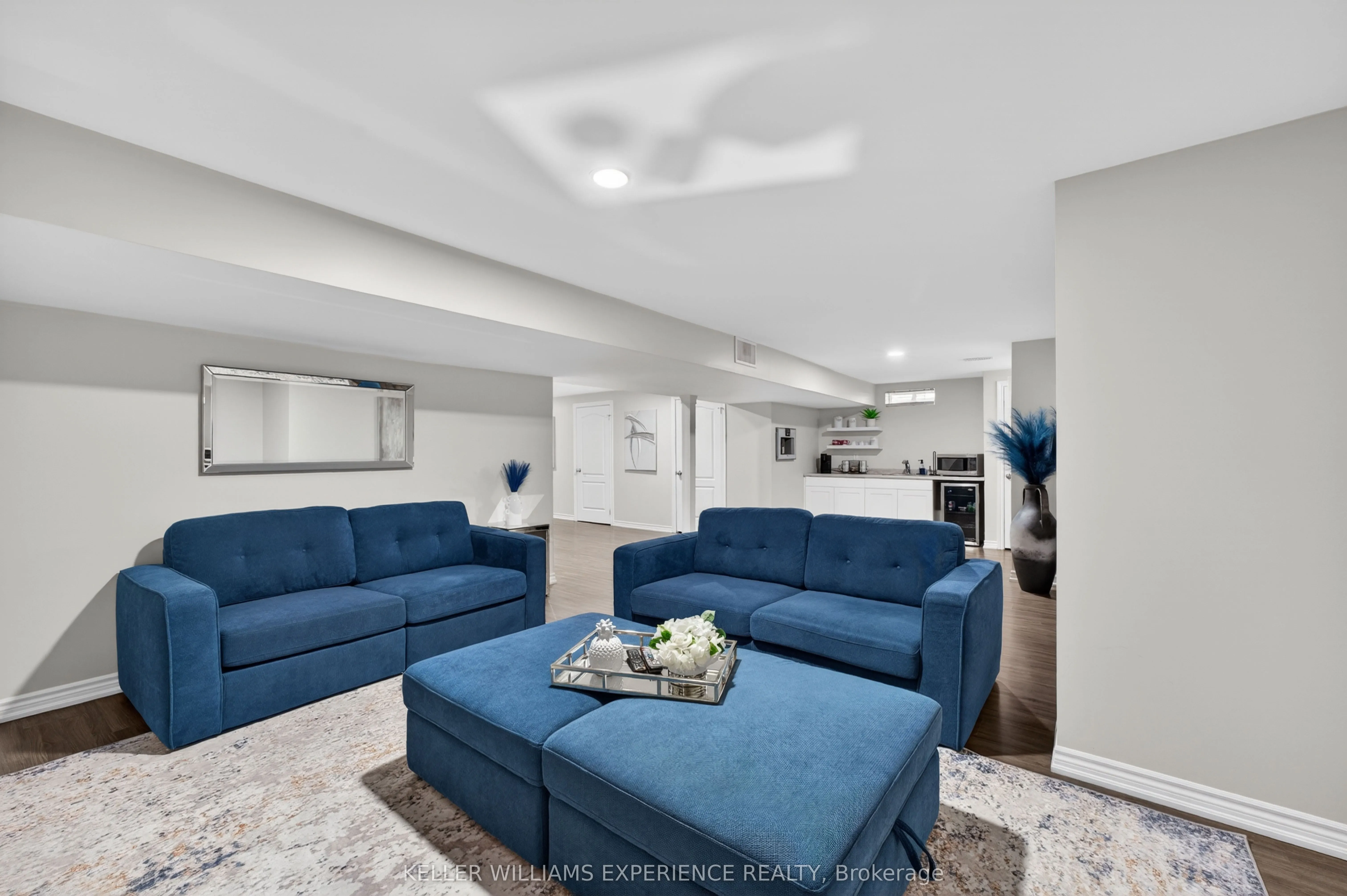 105 DECAROLIS Crescent