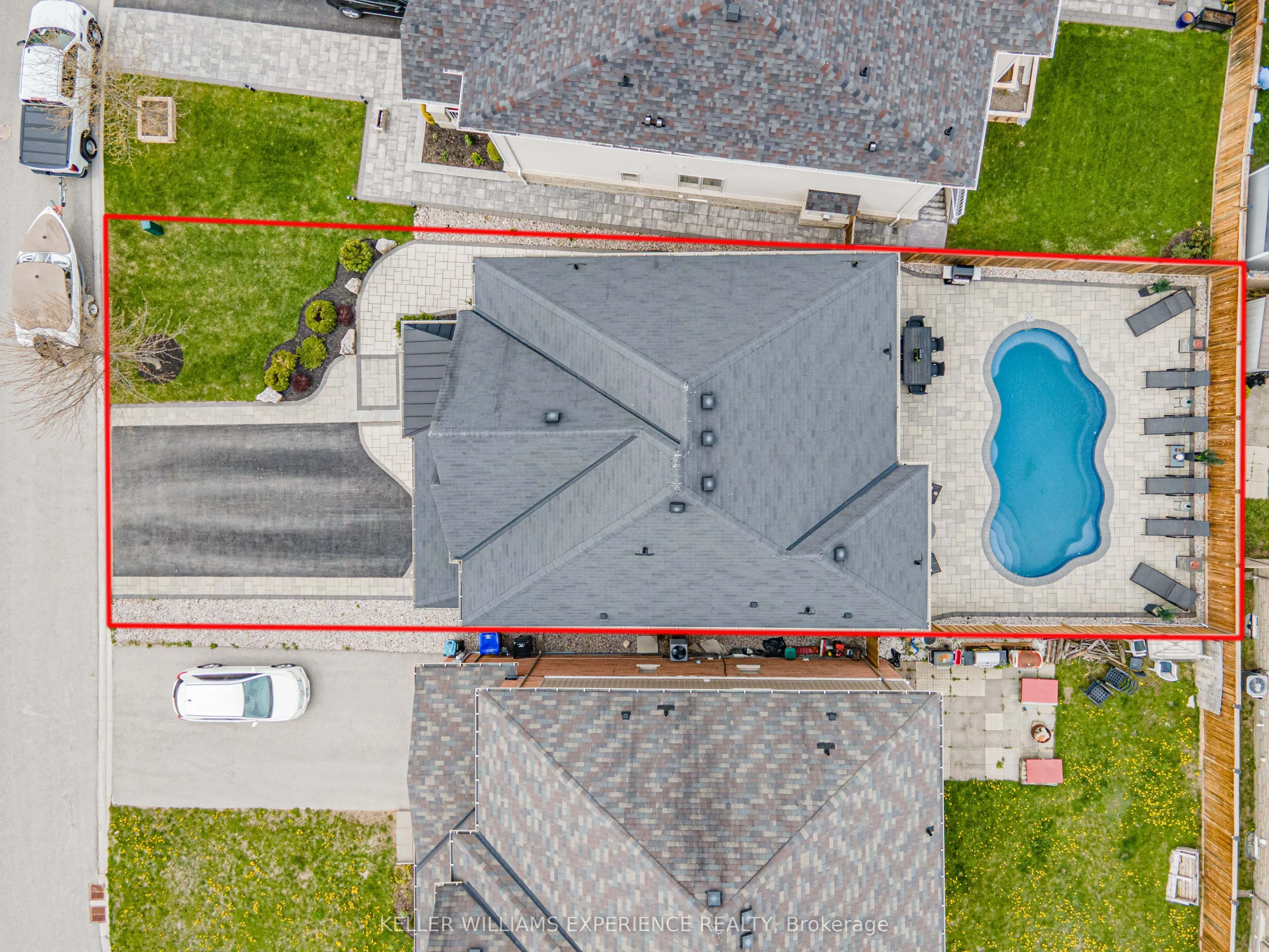 105 DECAROLIS Crescent