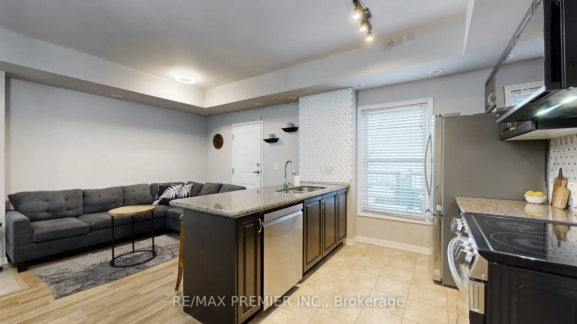9589 Keele Street #106