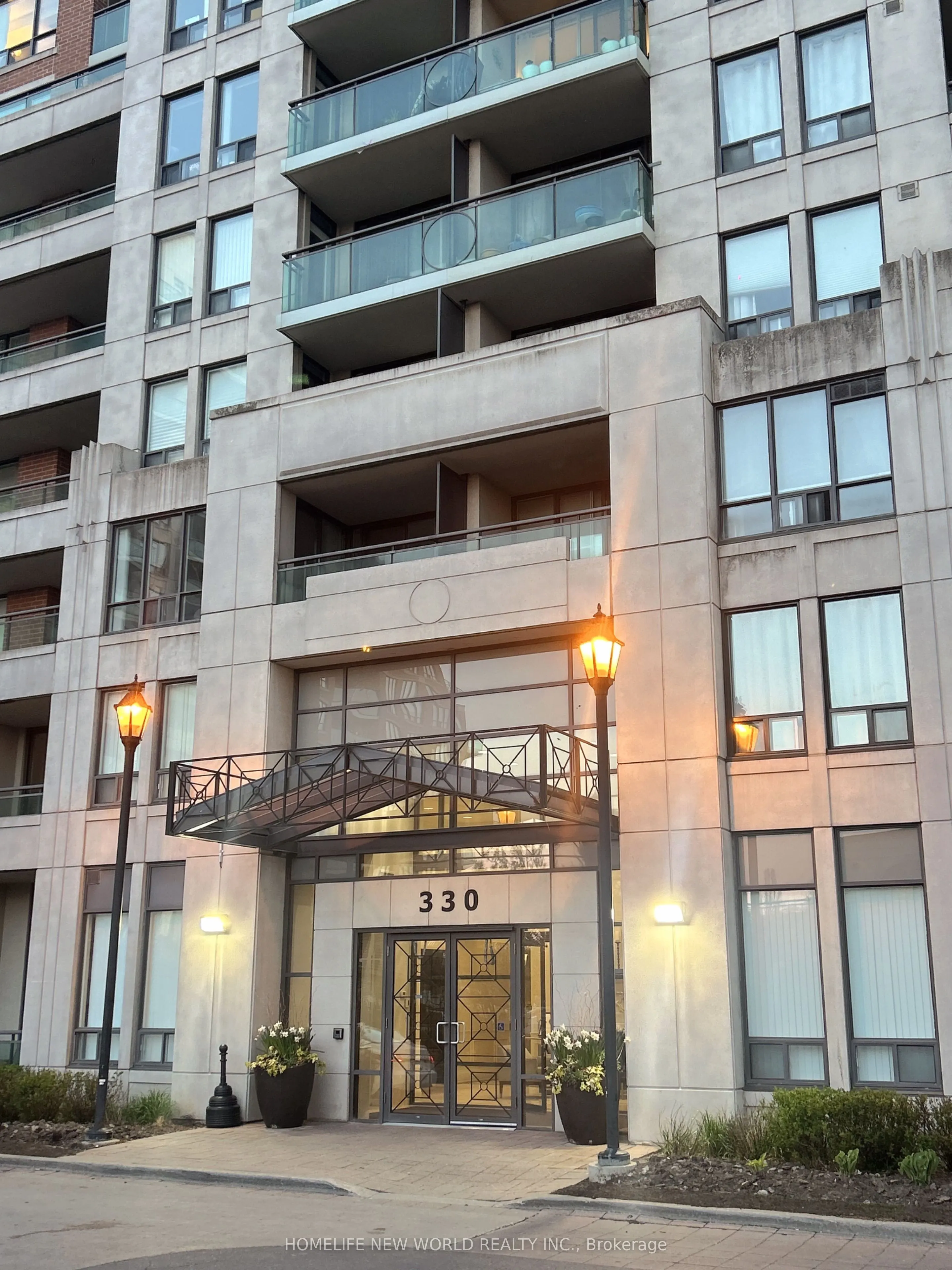 330 Red Maple Road #1103