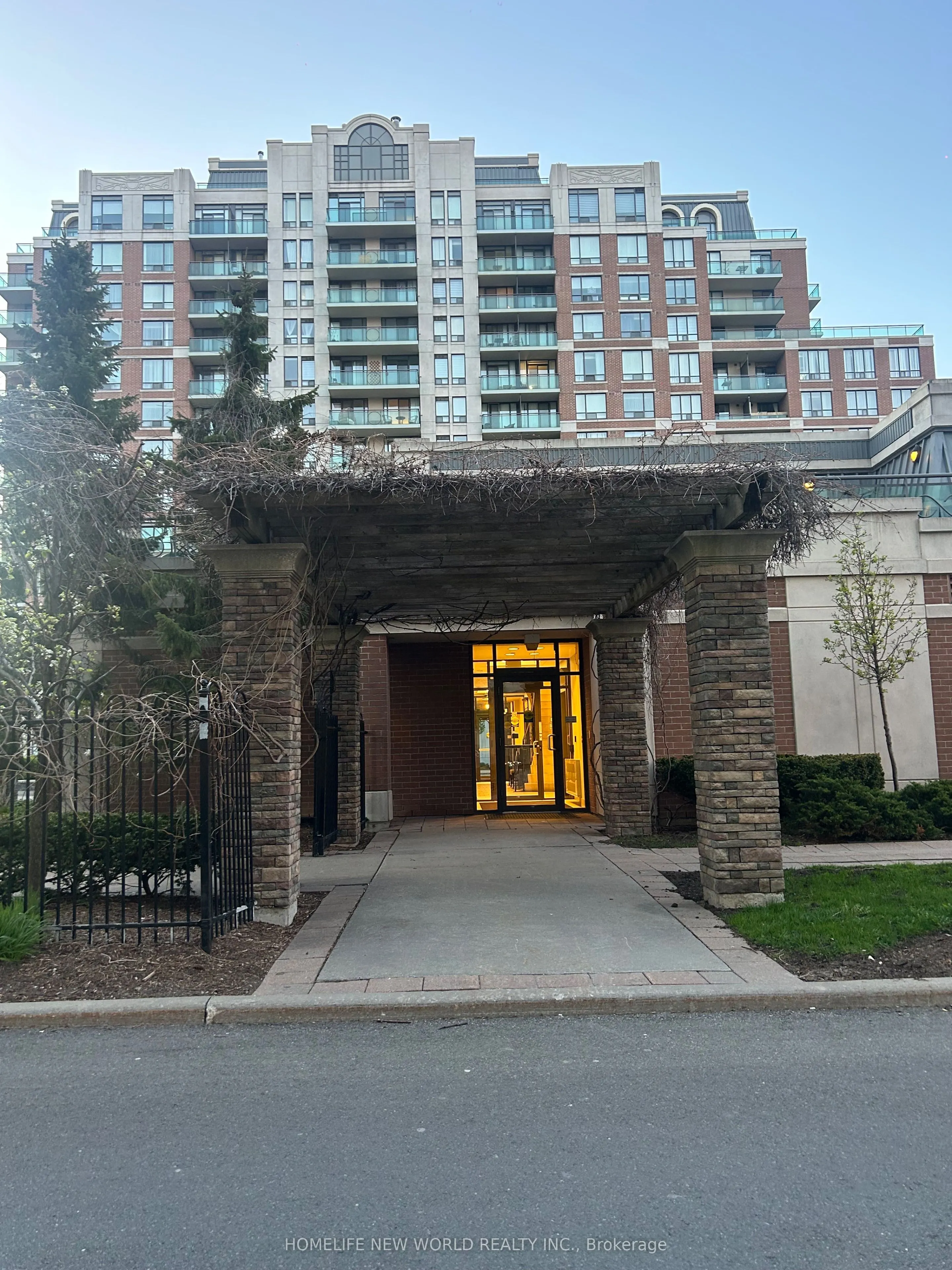 330 Red Maple Road #1103