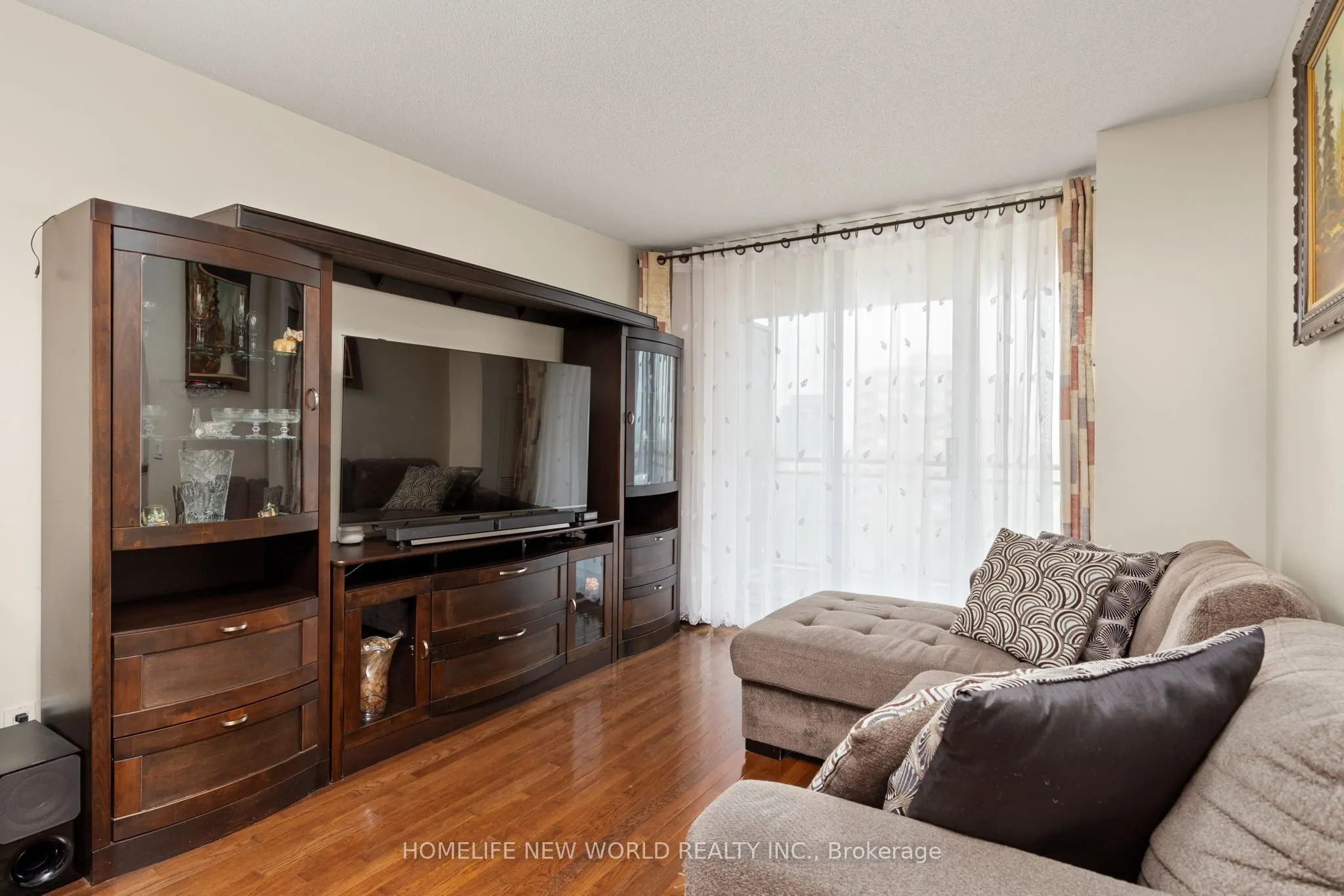 330 Red Maple Road #1103