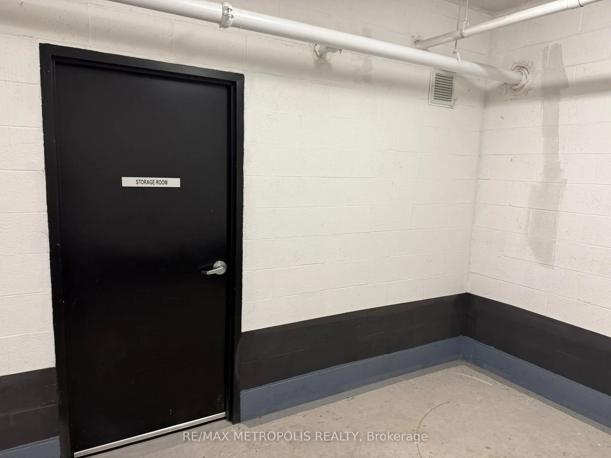 11611 Yonge Street #809