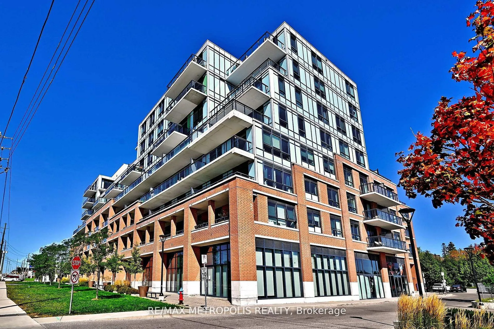 11611 Yonge Street #809