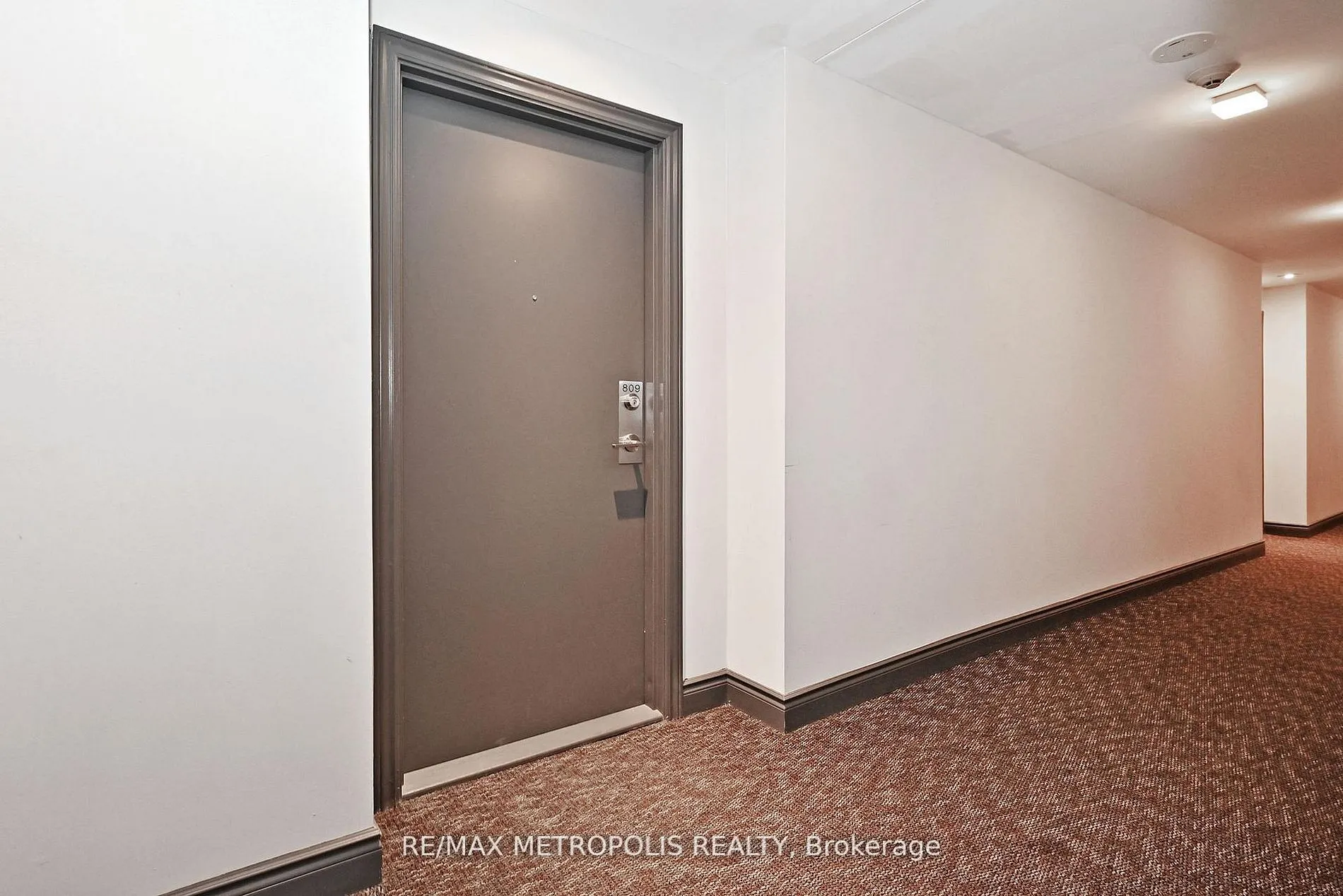 11611 Yonge Street #809